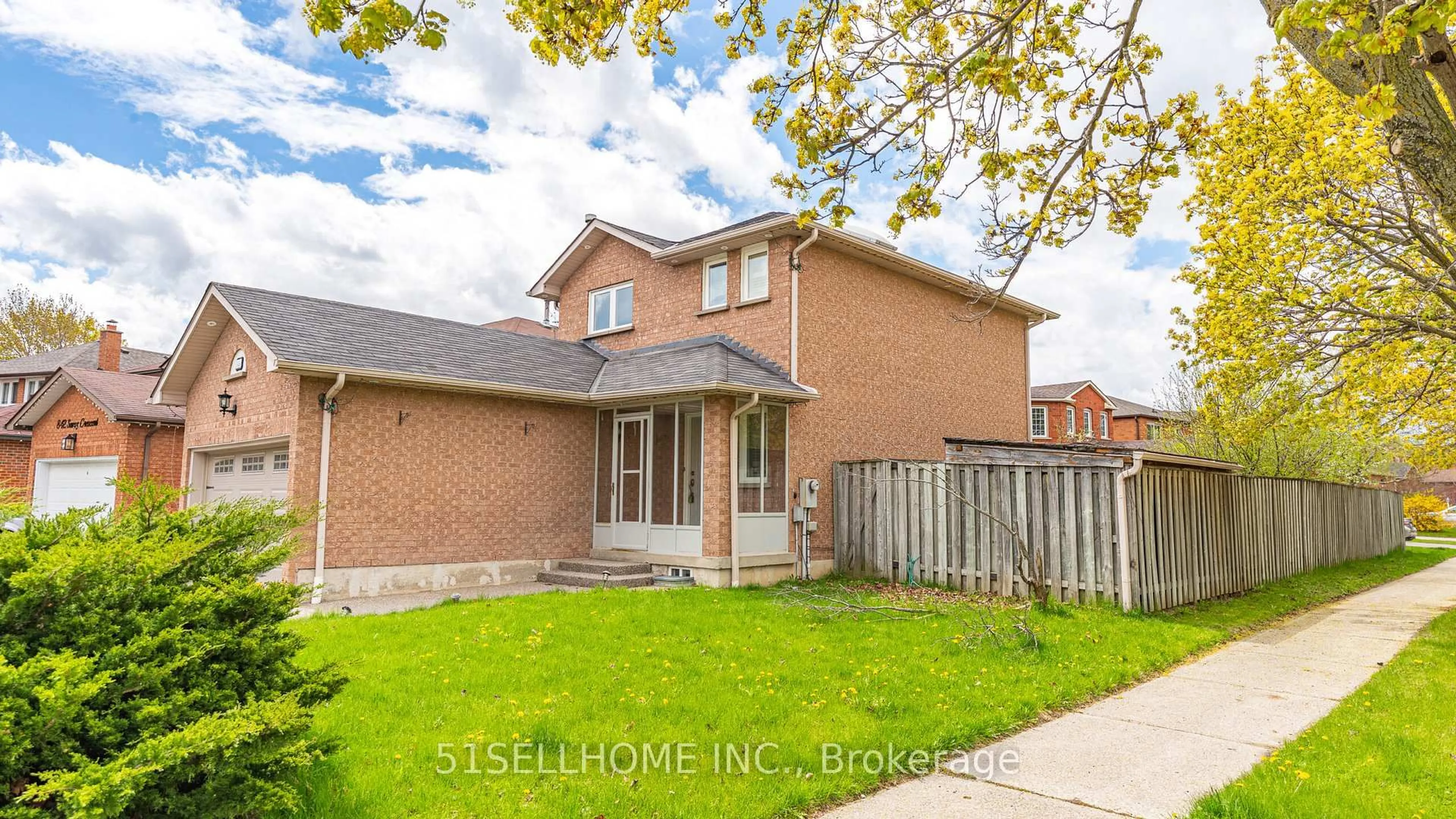 Home with brick exterior material, street for 846 Savoy Cres, Mississauga Ontario L5R 3C7