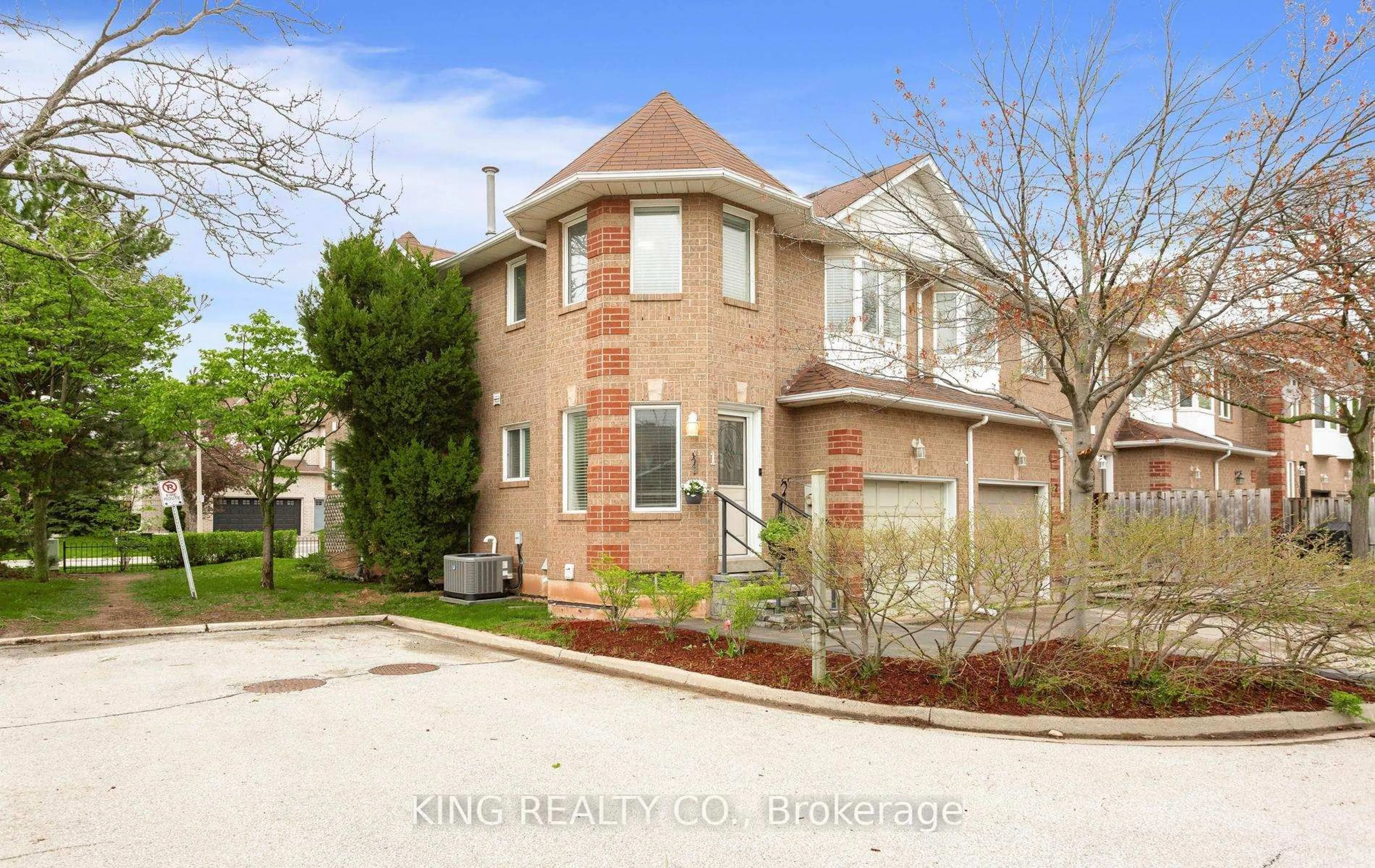Home with brick exterior material, street for 1240 Westview Terr #1, Oakville Ontario L6M 3M4