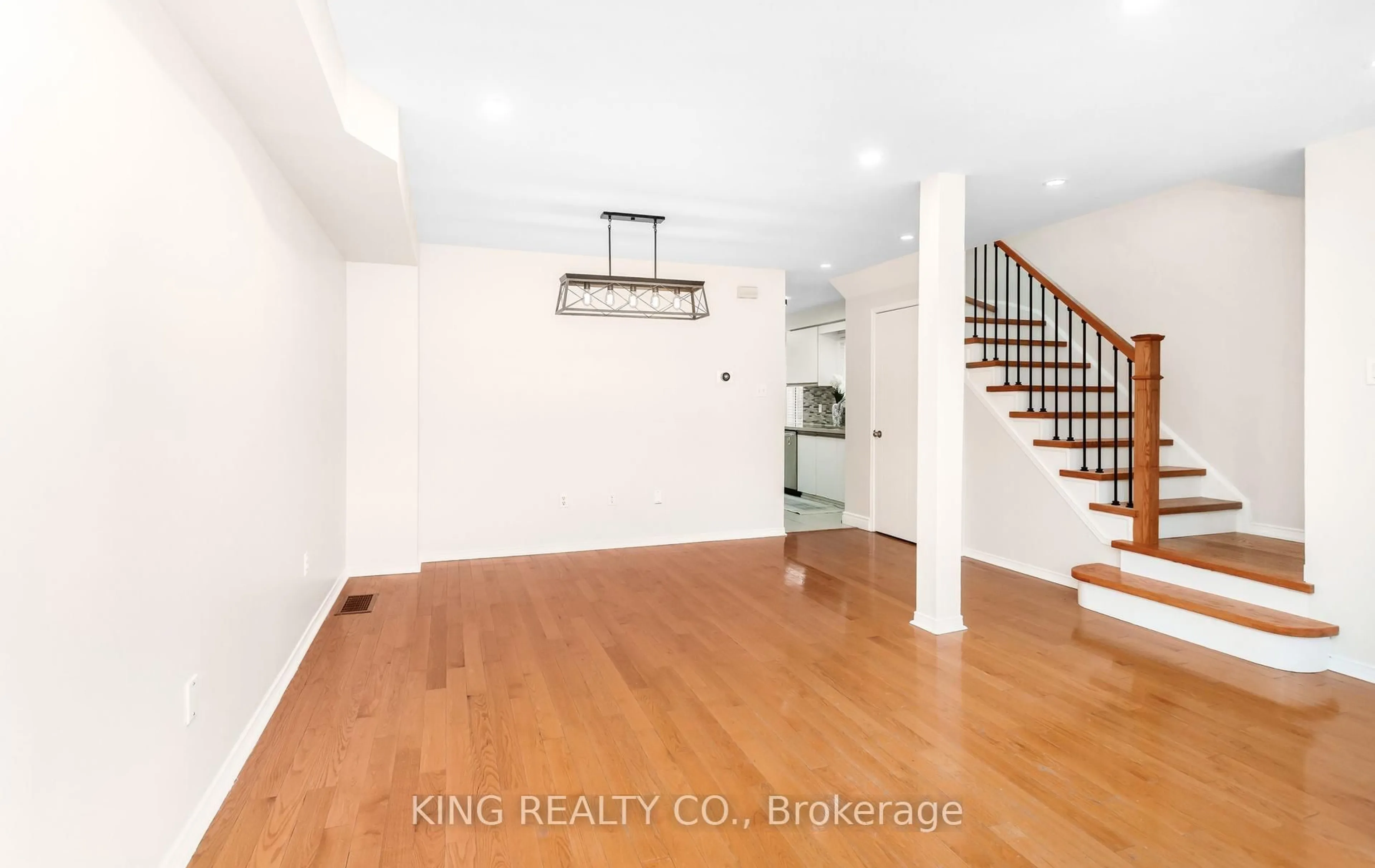 A pic of a room for 1240 Westview Terr #1, Oakville Ontario L6M 3M4