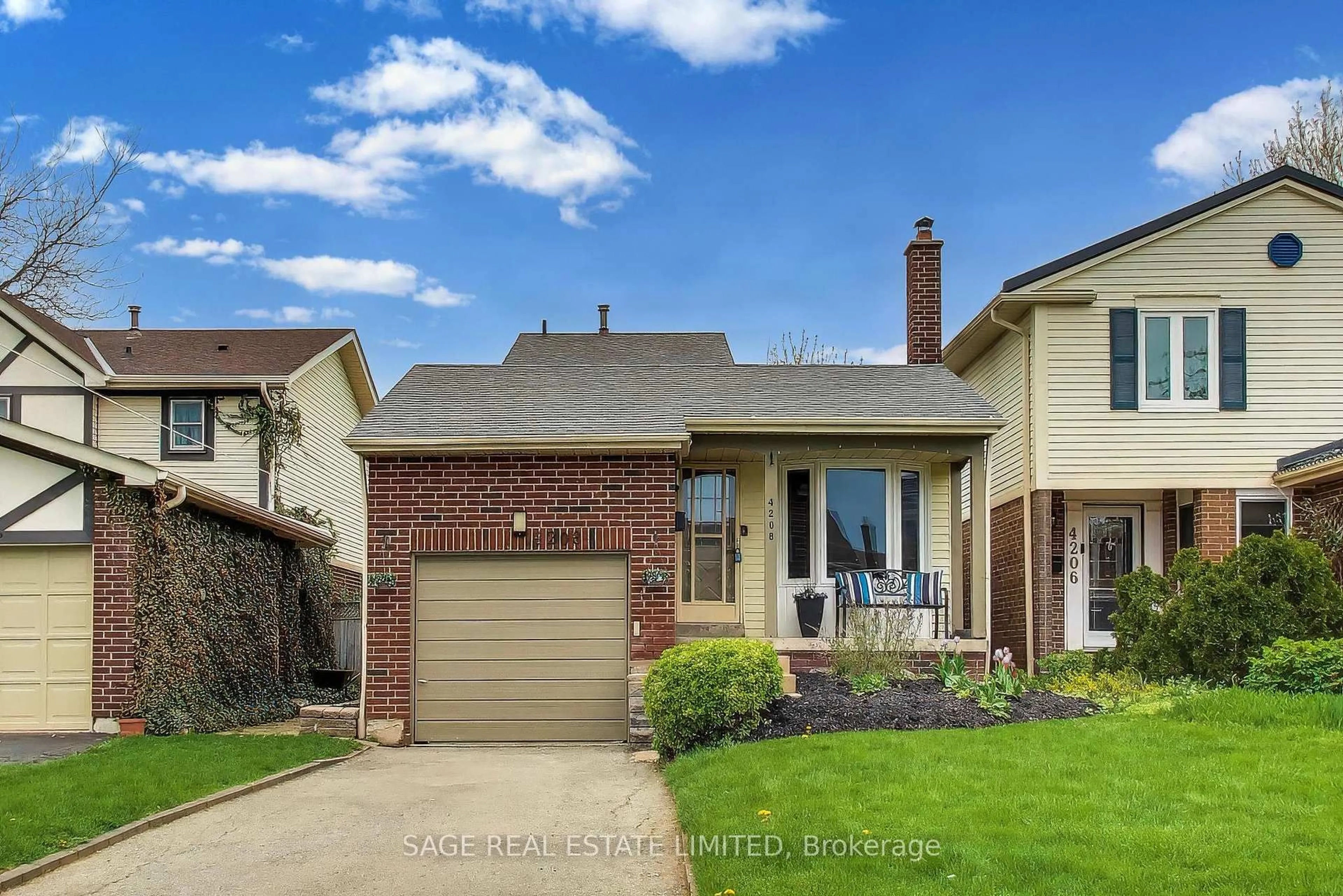 Home with brick exterior material, street for 4208 Stonemason Cres, Mississauga Ontario L5L 2Z7