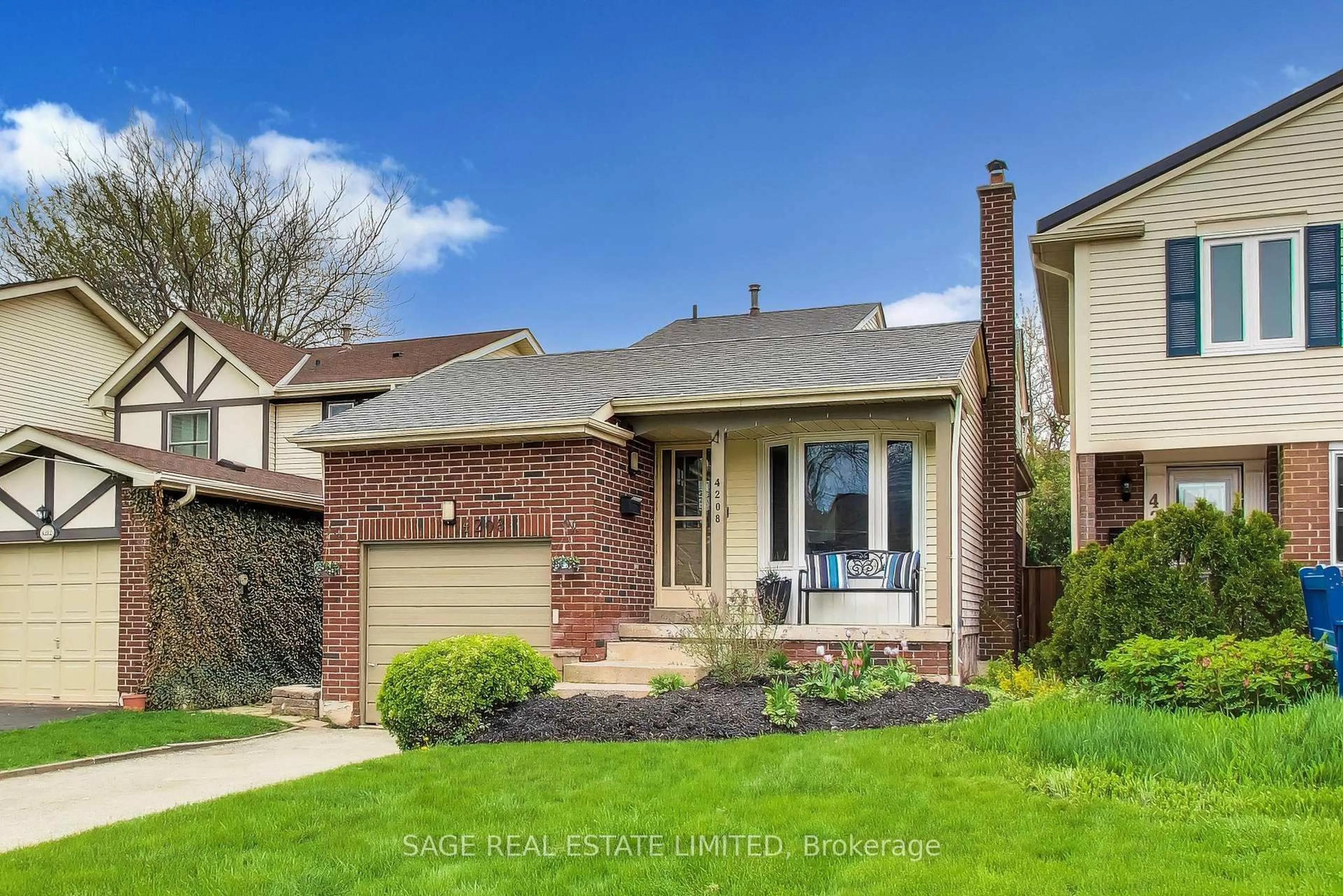 Home with brick exterior material, street for 4208 Stonemason Cres, Mississauga Ontario L5L 2Z7