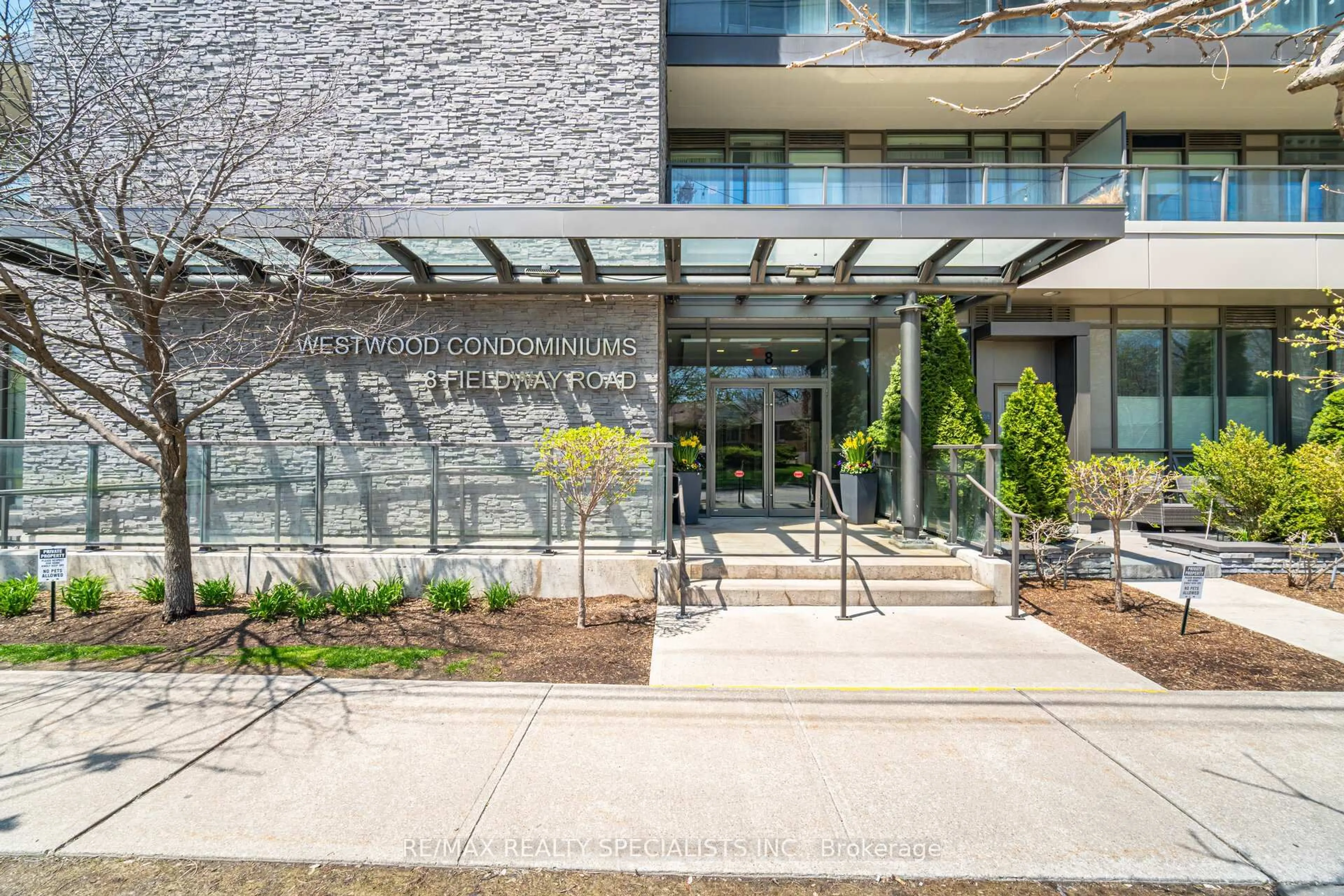 Patio, building for 8 Fieldway Rd #613, Toronto Ontario M8Z 3L1
