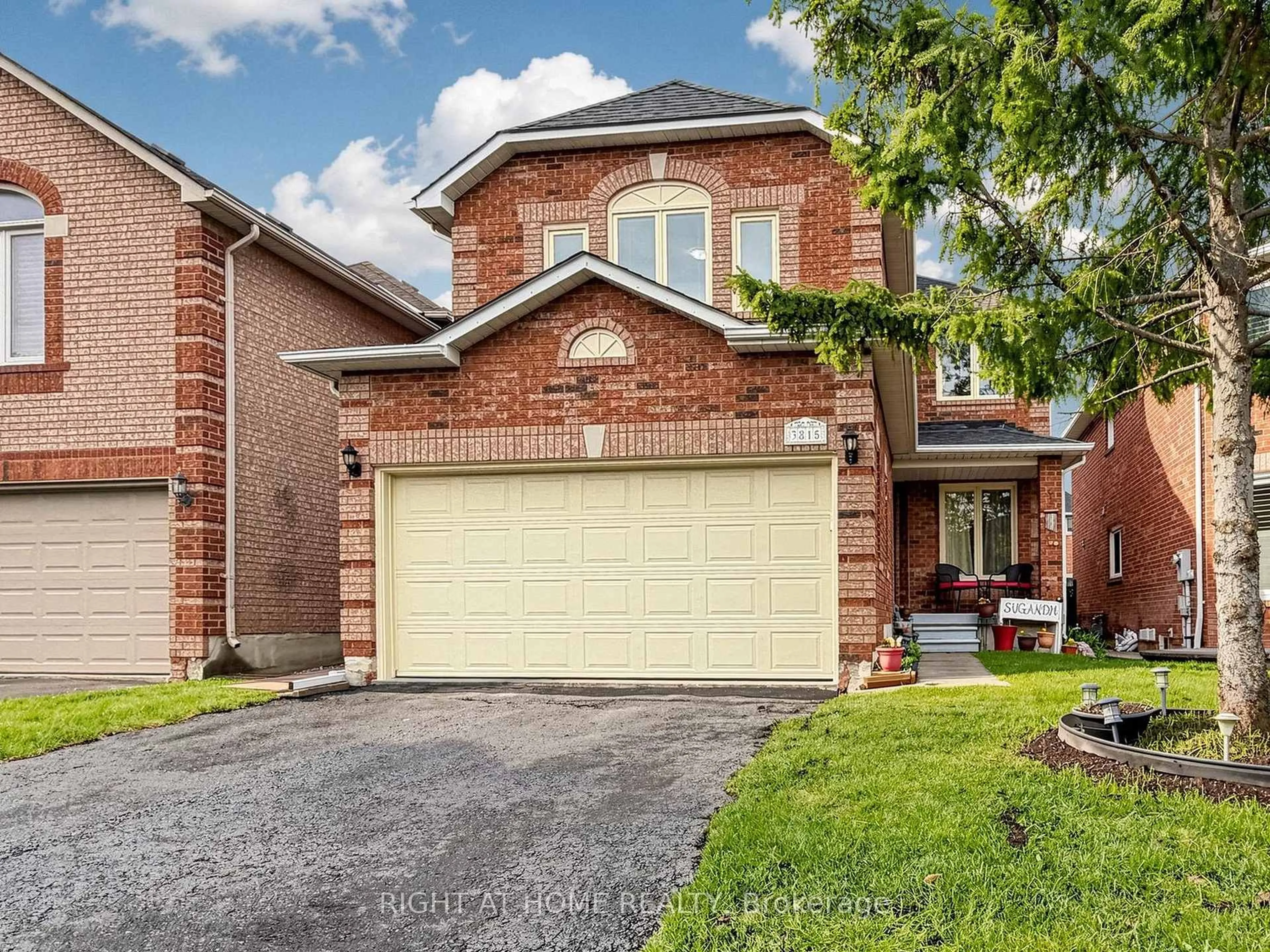 Home with brick exterior material, street for 3815 Althorpe Circ, Mississauga Ontario L5N 7G3
