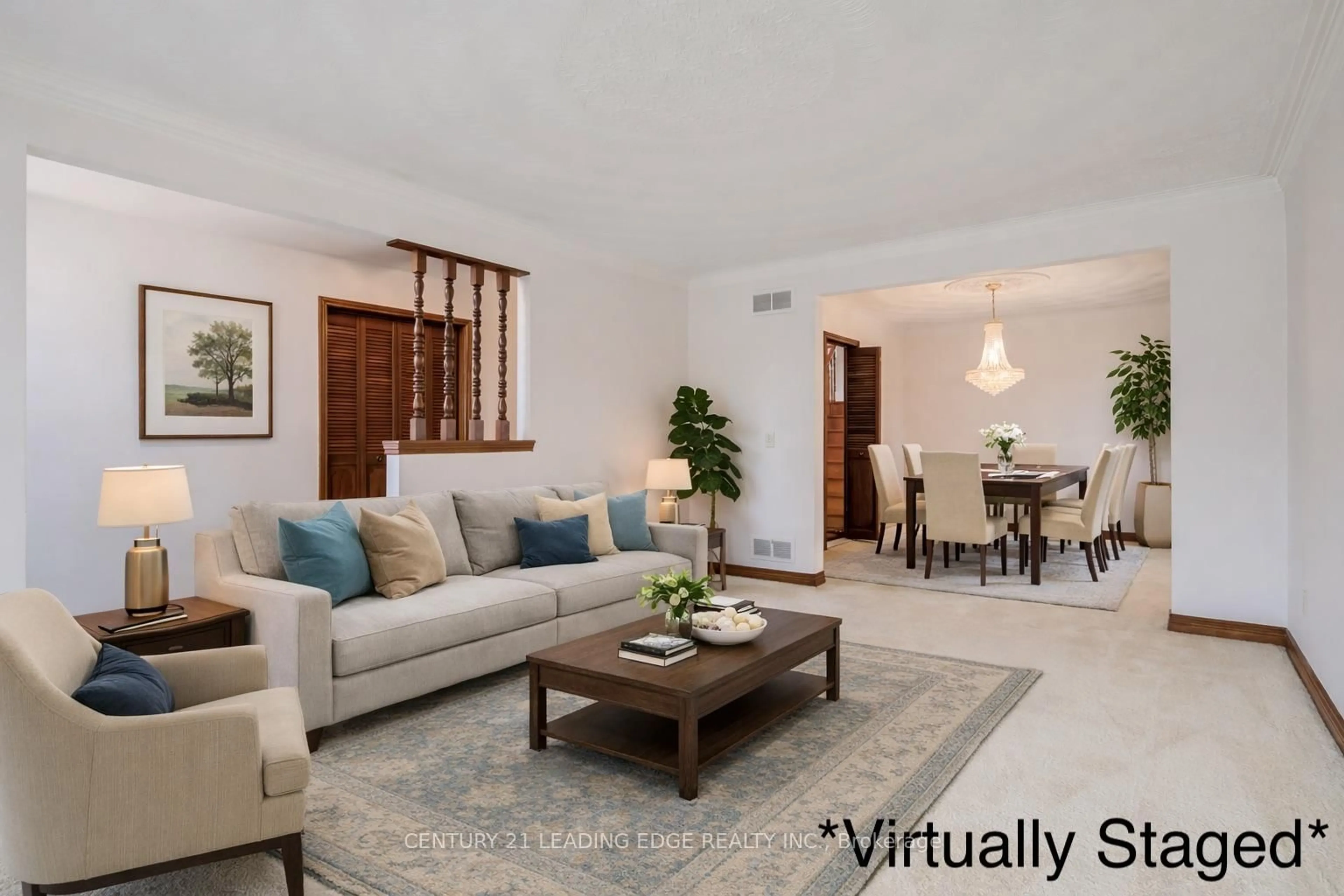 Living room with furniture, unknown for 704 Hillman Cres, Mississauga Ontario L4Y 2J2