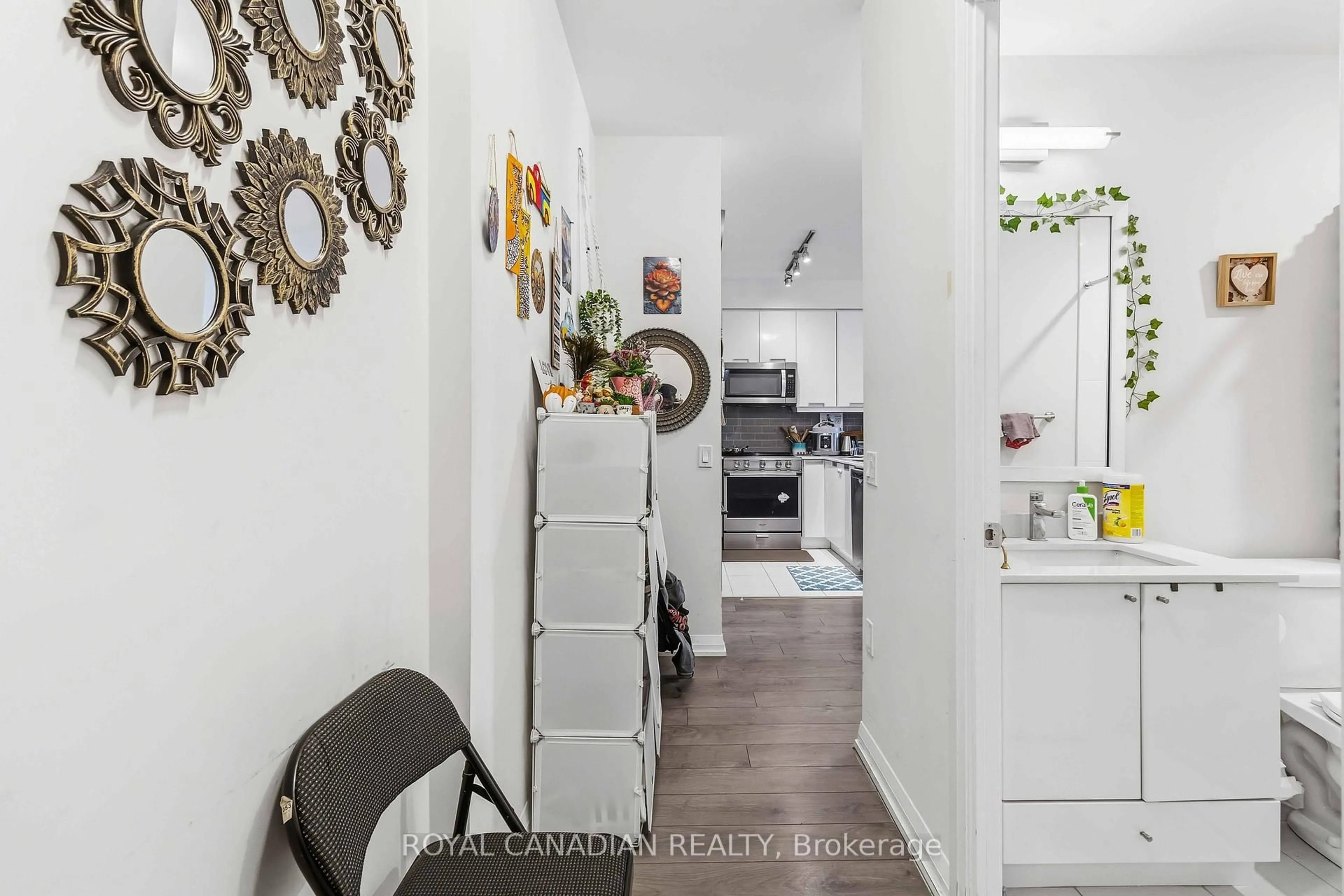 Unknown for 65 Watergarden Dr #1501, Mississauga Ontario L5R 0G9