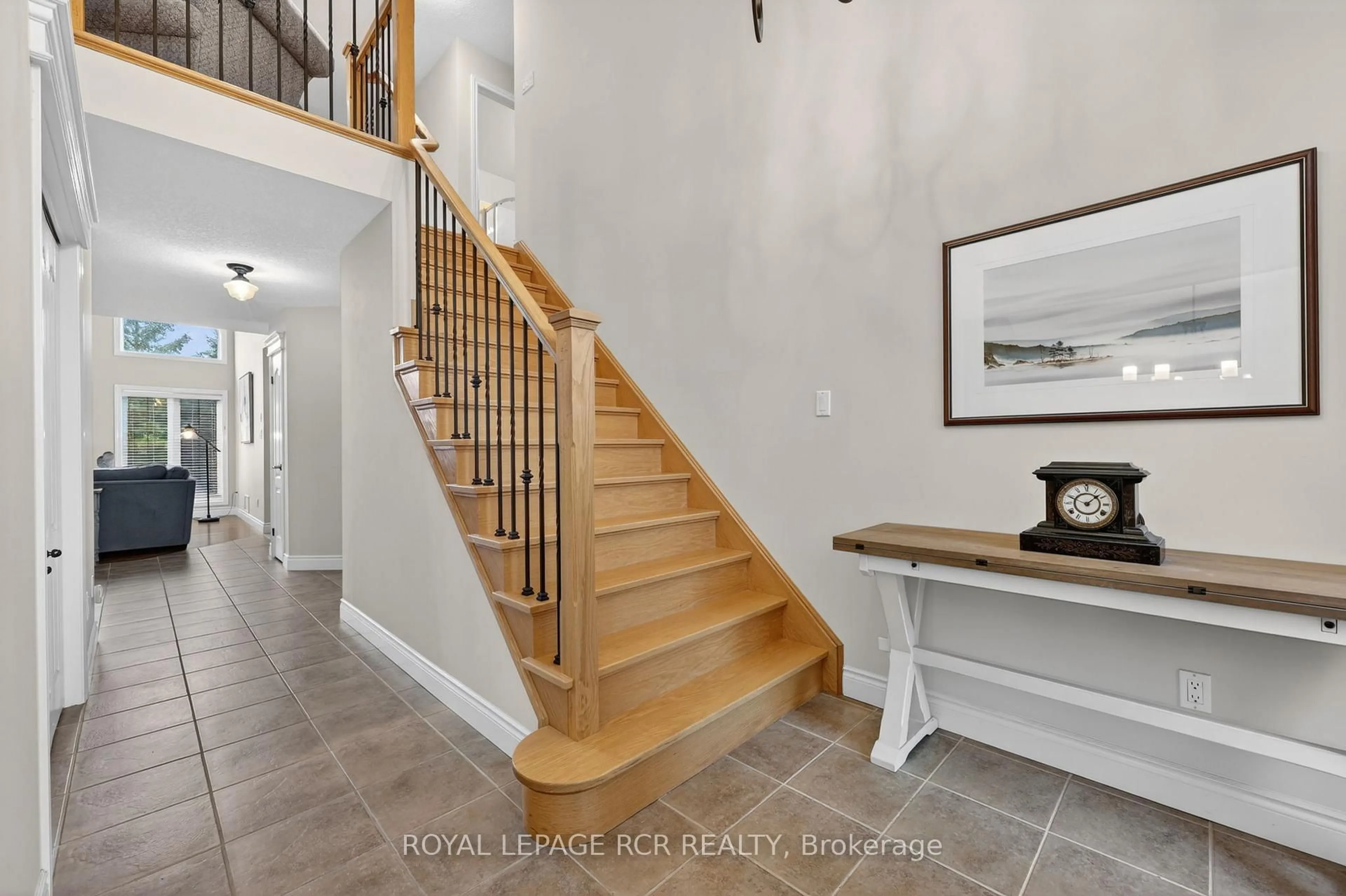 Indoor entryway for 1 Reddington Dr #5, Caledon Ontario L7E 4C4