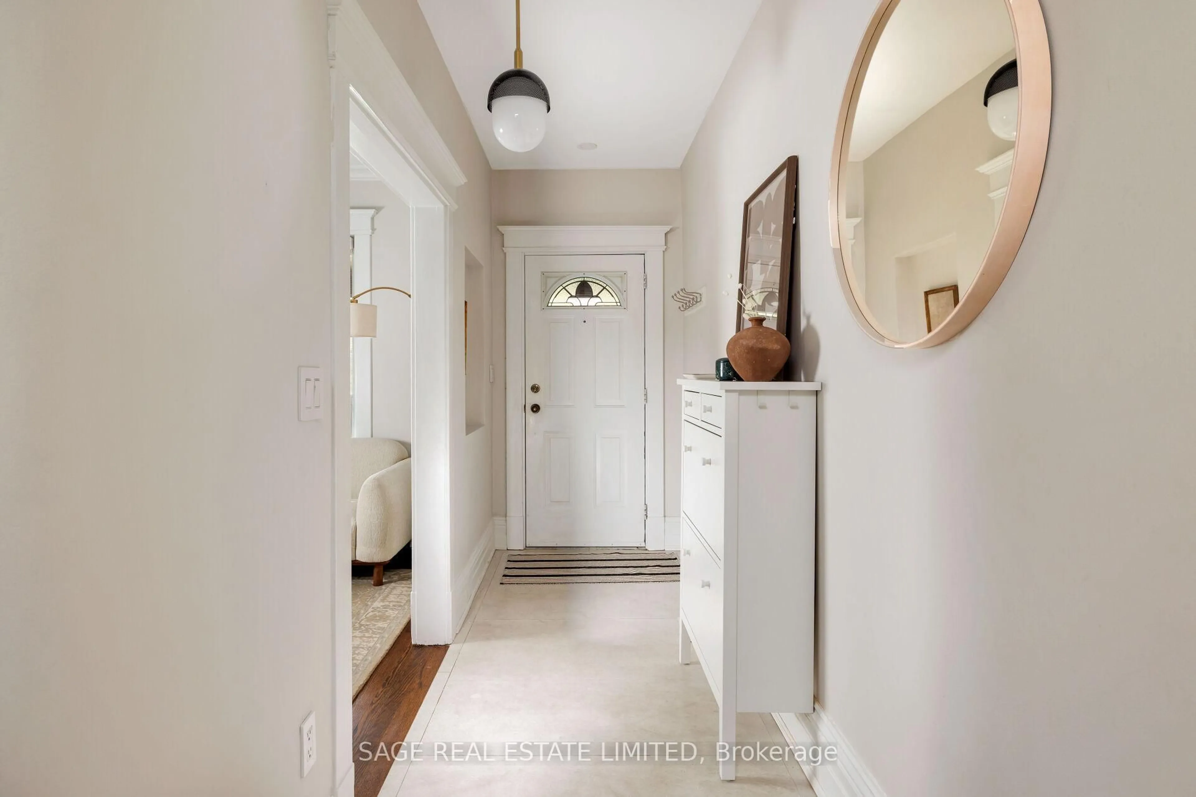 Indoor entryway for 208 Galley Ave, Toronto Ontario M6R 1H4