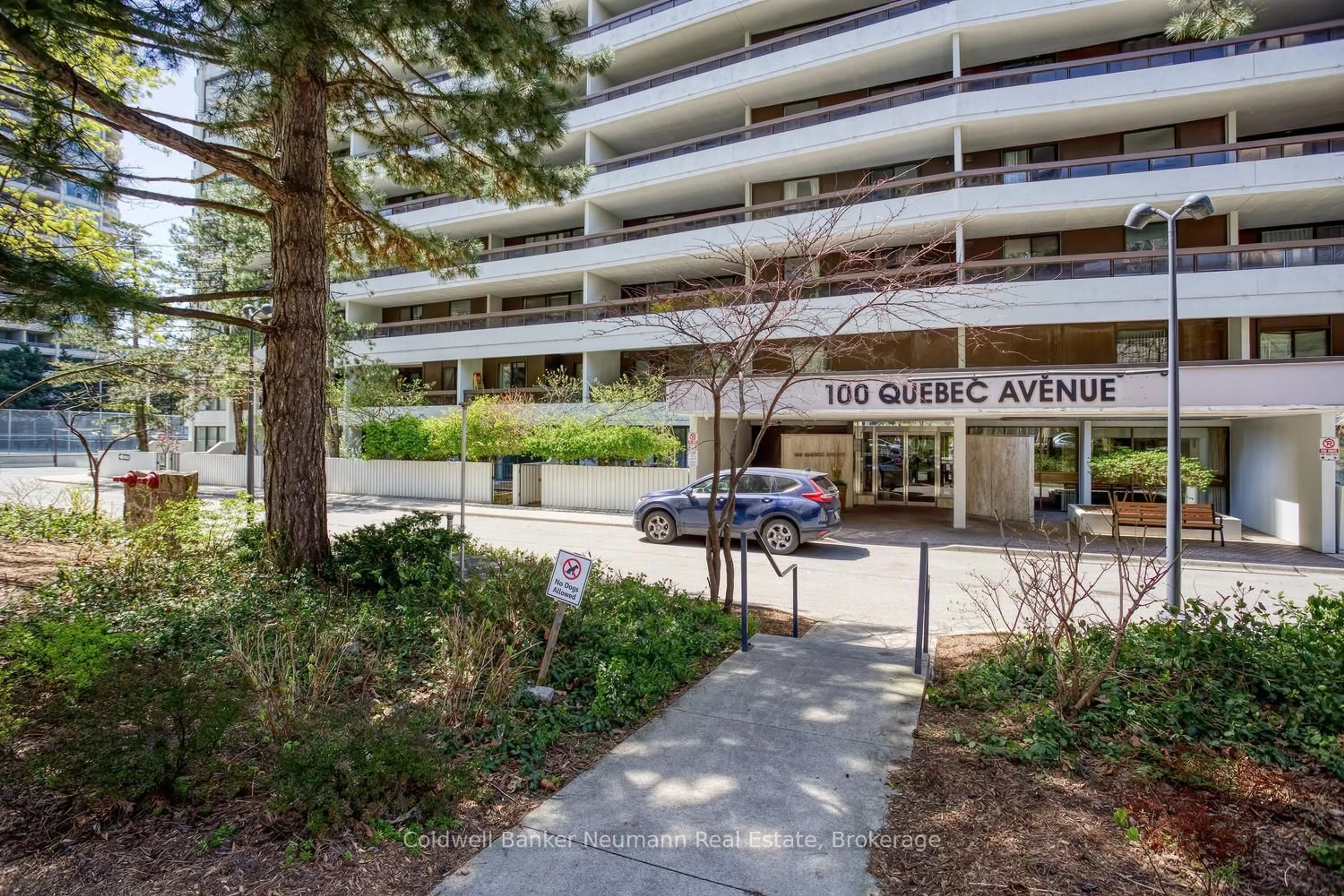 Unknown for 100 Quebec Ave #1501, Toronto Ontario M6P 4B8