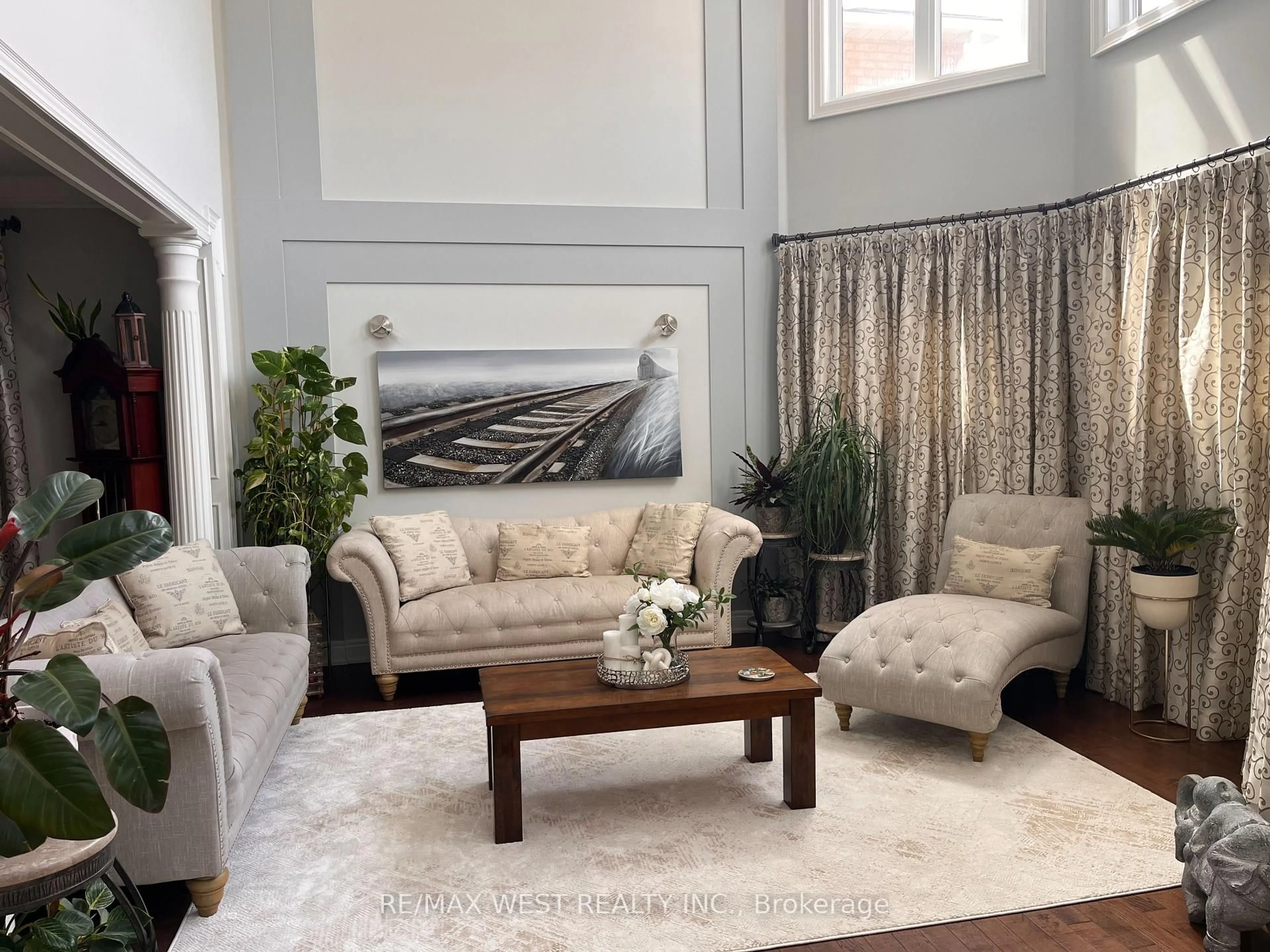 Living room with furniture, unknown for 4 Inder heights Dr, Brampton Ontario L6Z 3M4
