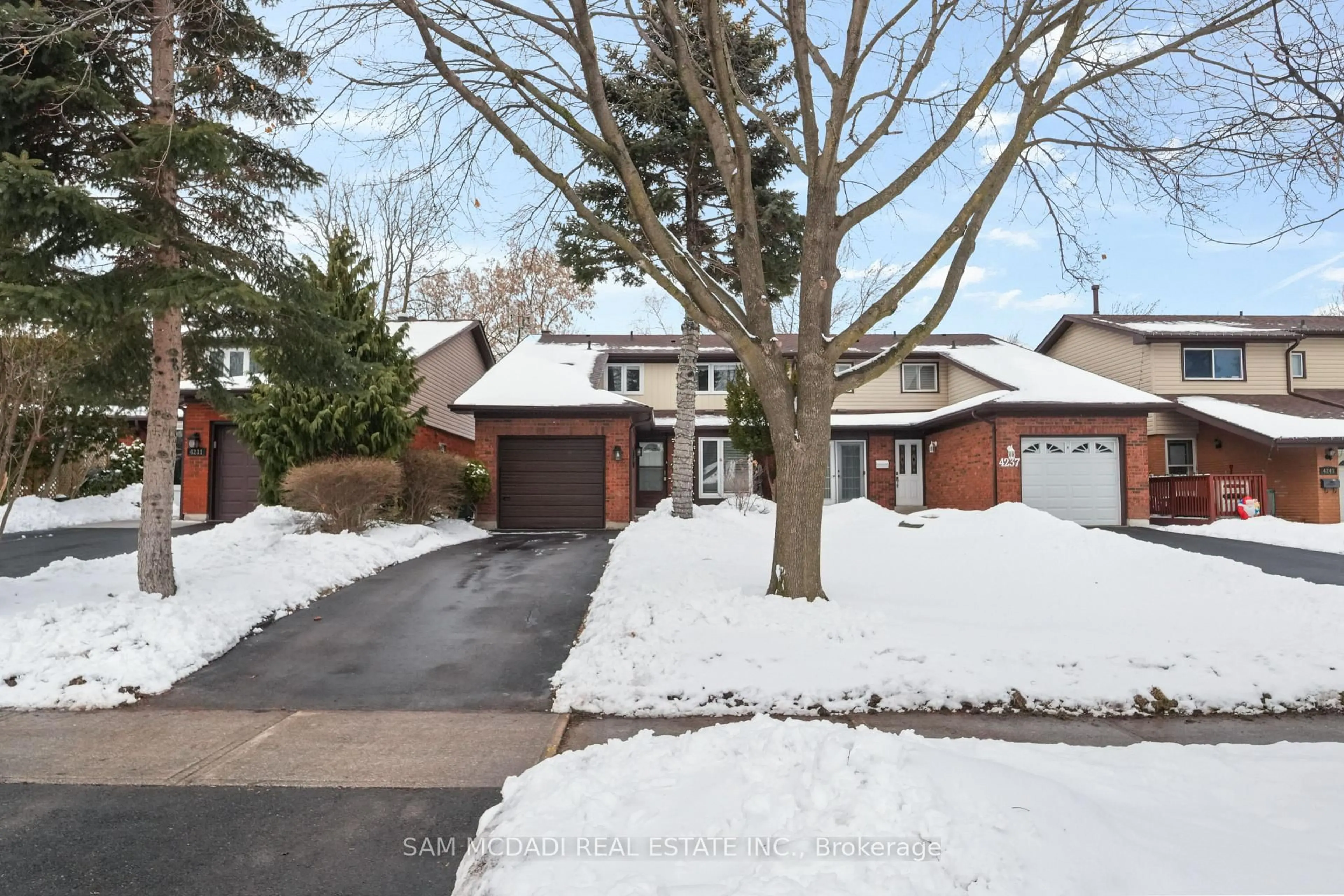 Unknown for 4235 Pheasant Ru, Mississauga Ontario L5L 2B8