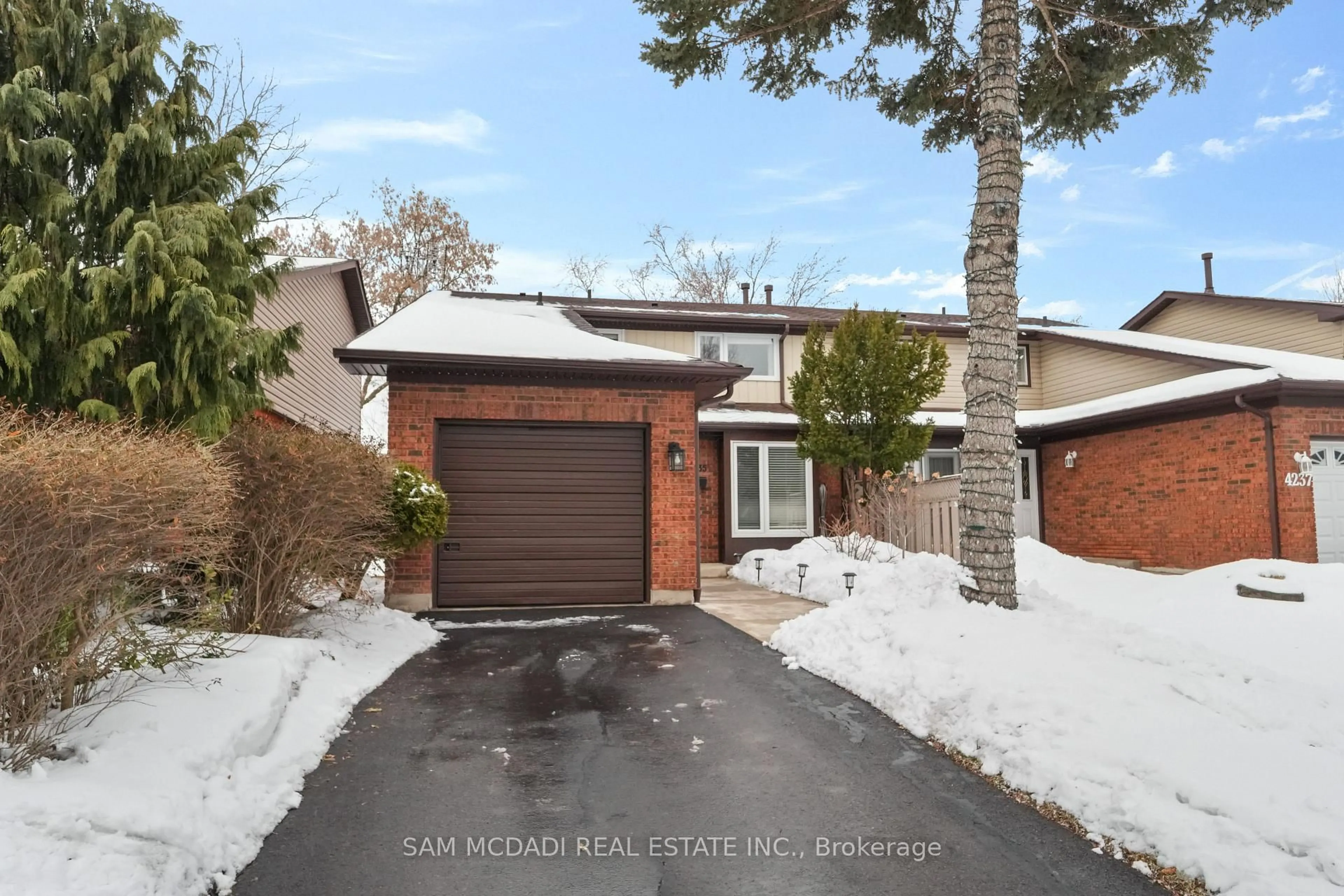 Home with brick exterior material, street for 4235 Pheasant Ru, Mississauga Ontario L5L 2B8