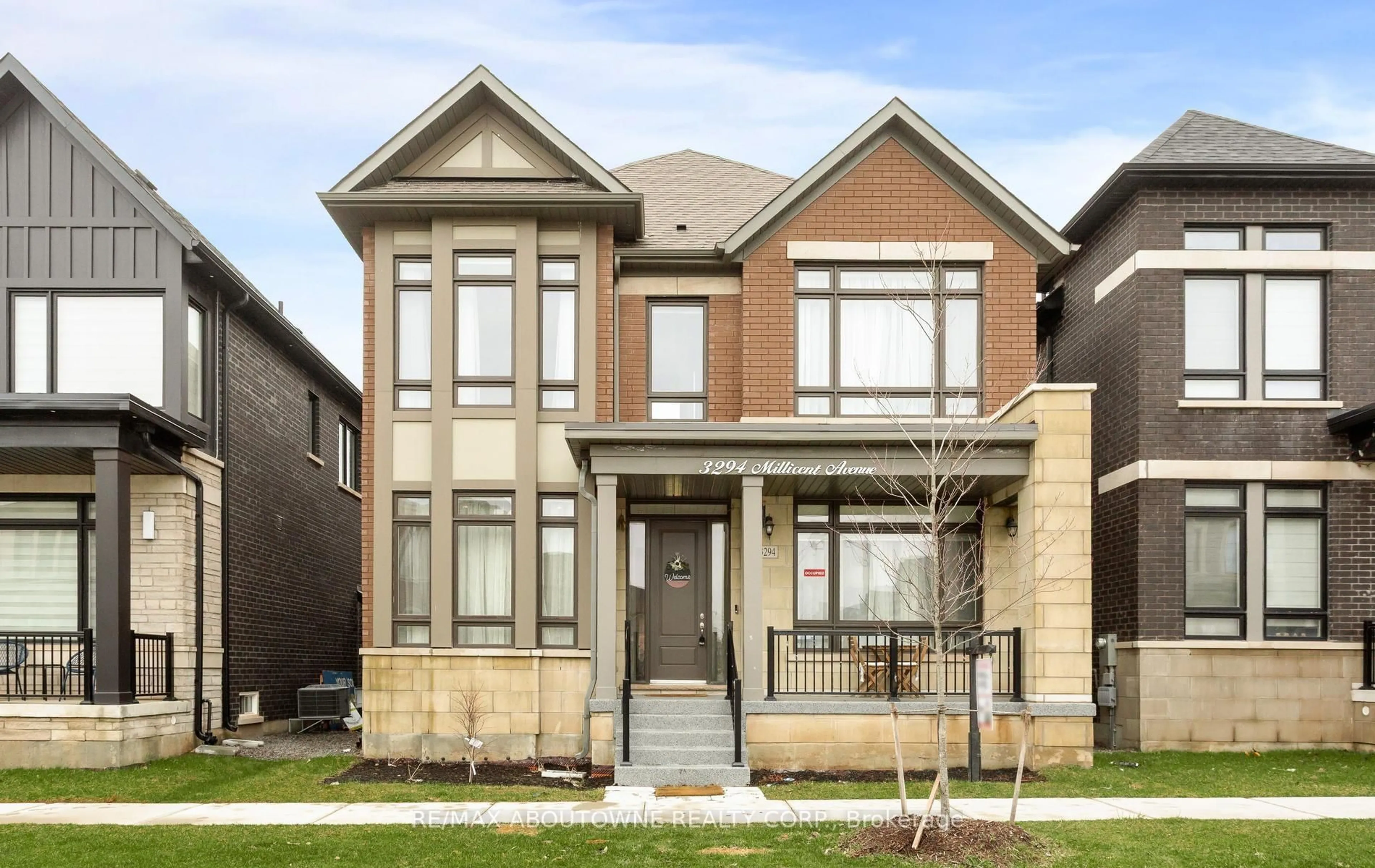 Home with brick exterior material, street for 3294 Millicent Ave, Oakville Ontario L6H 0V9