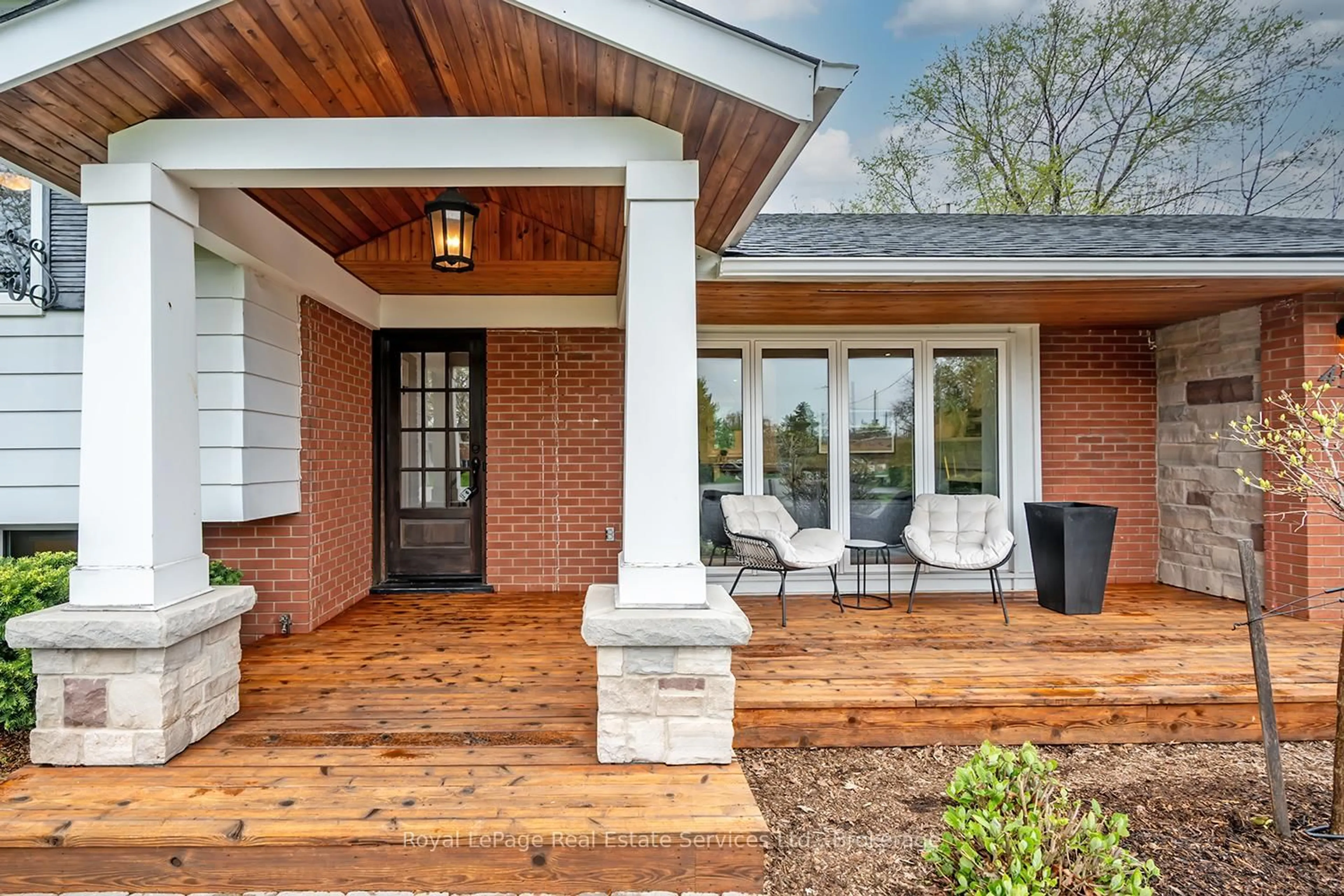 Home with brick exterior material, street for 457 Sandlewood Dr, Oakville Ontario L6L 3S3