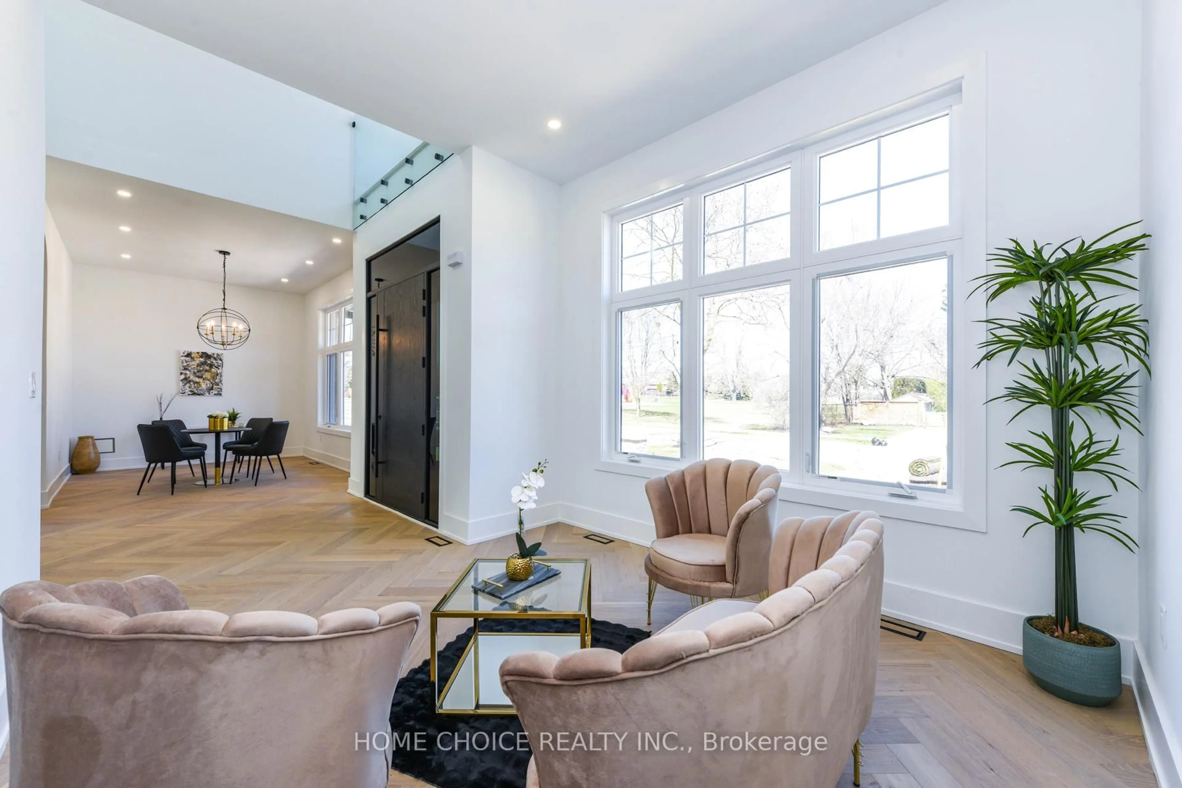 Living room with furniture, unknown for 302 Tuck Dr, Burlington Ontario L7L 2R3