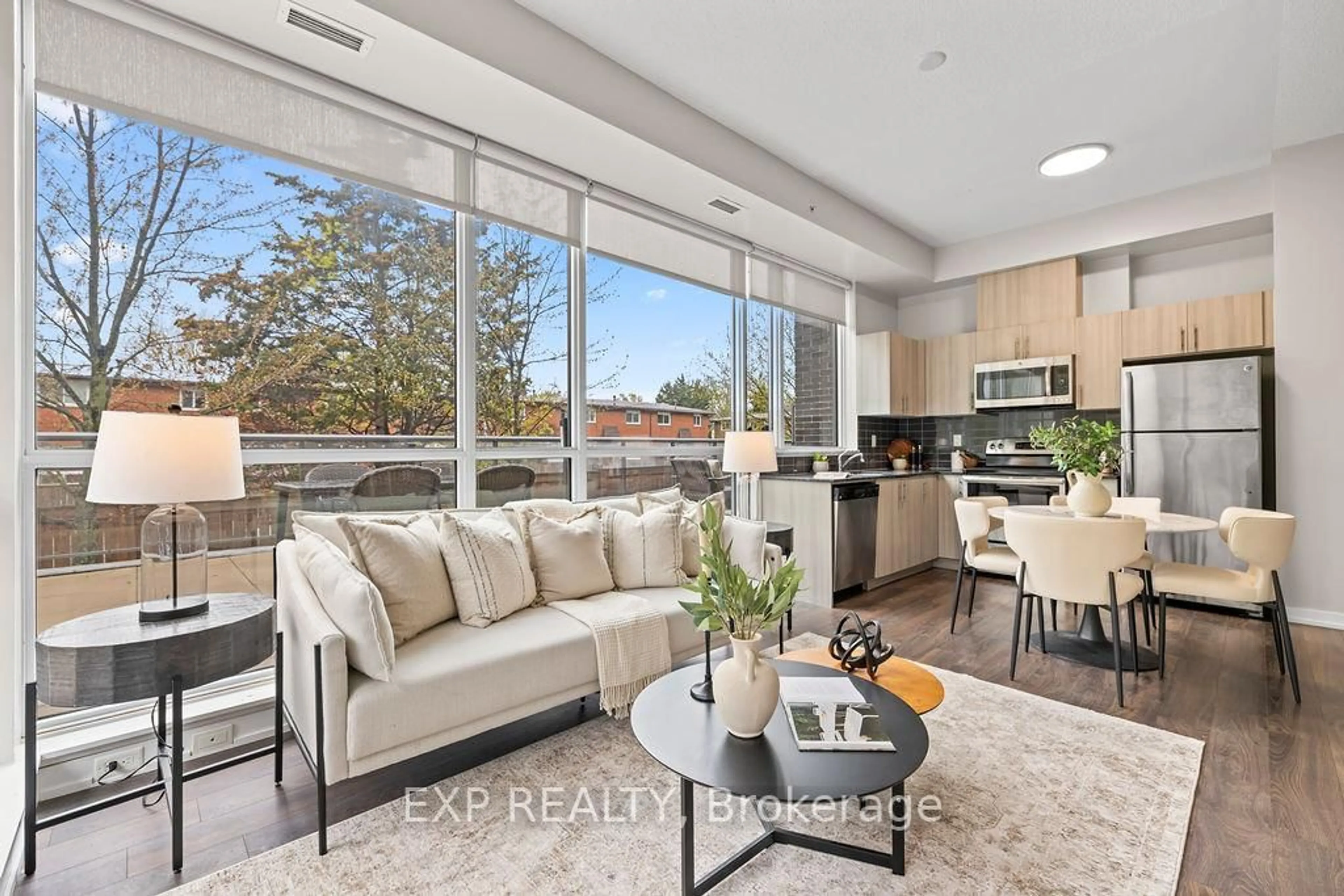 Open concept kitchen, unknown for 1284 Guelph Line #109, Burlington Ontario L7P 0T9