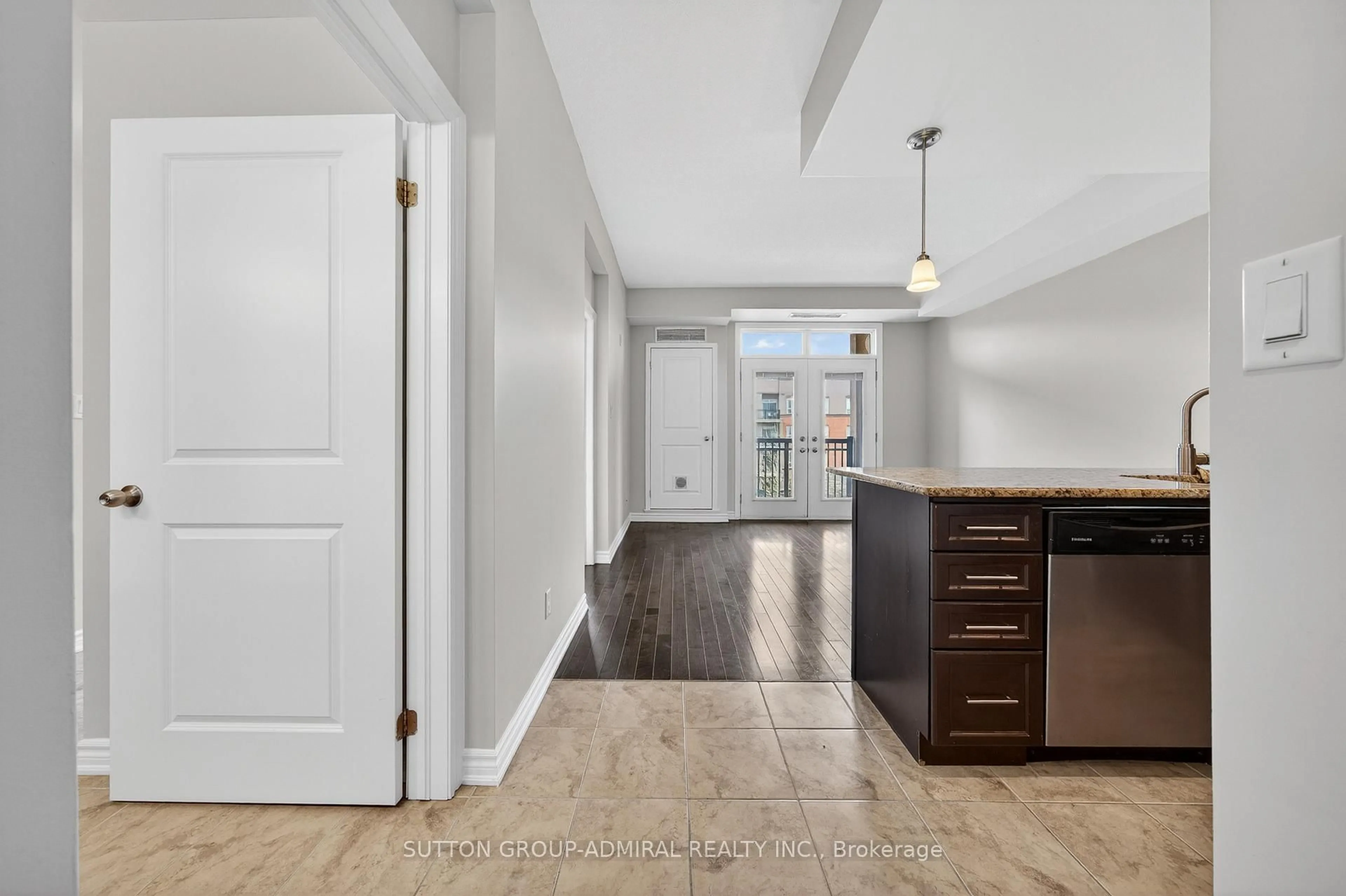 Unknown for 5327 Upper Middle Rd #304, Burlington Ontario L7L 0E9