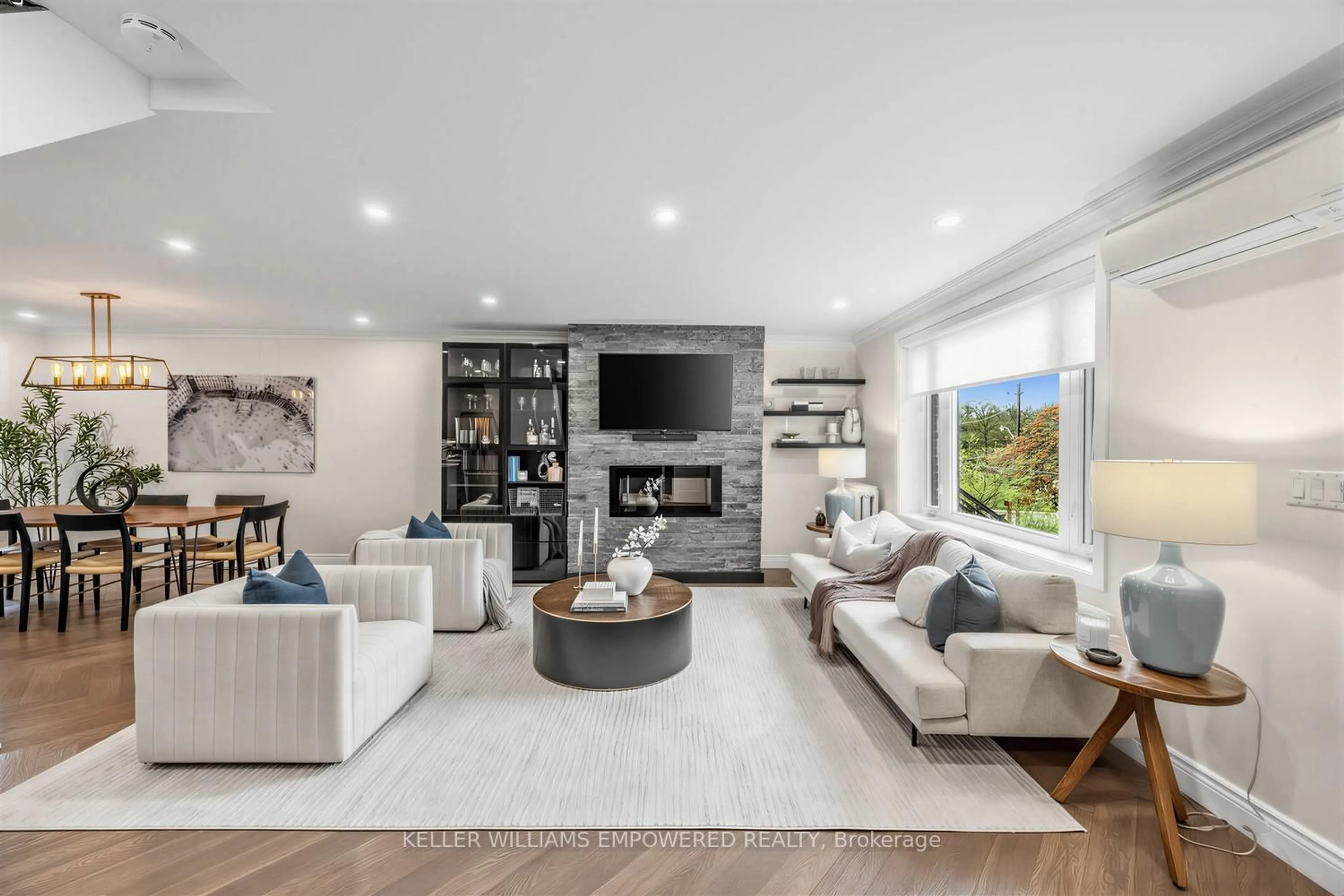 Living room with furniture, unknown for 106 Mountview Ave, Toronto Ontario M6P 2L3