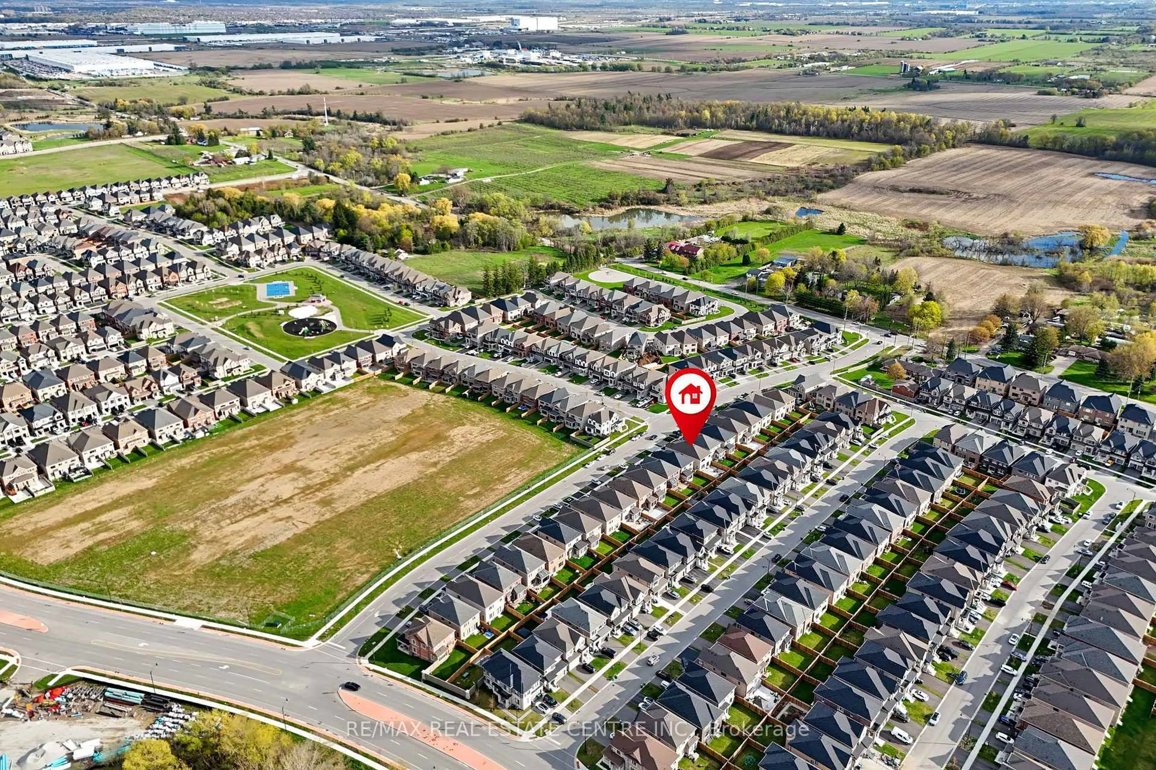 A pic from outside/outdoor area/front of a property/back of a property/a pic from drone, street for 30 Merrimac Dr, Brampton Ontario L6Y 6K3