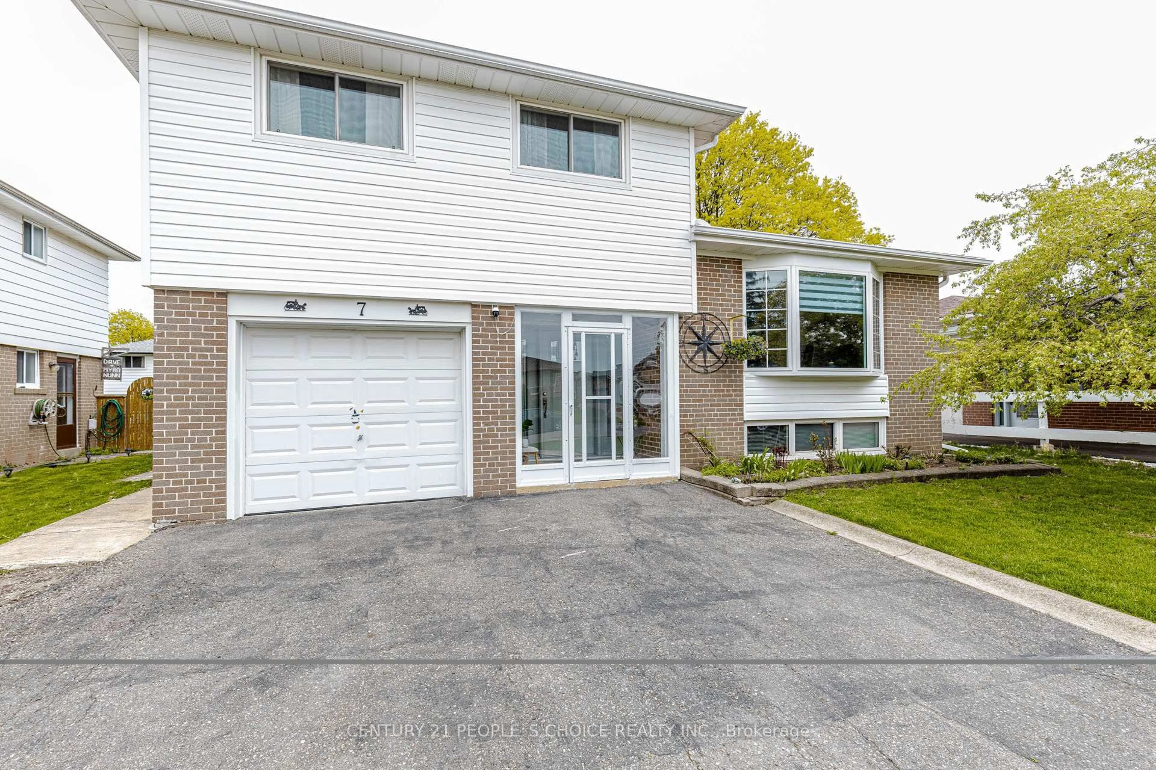 Unknown for 7 Pleaseley Rd, Brampton Ontario L6W 1K7