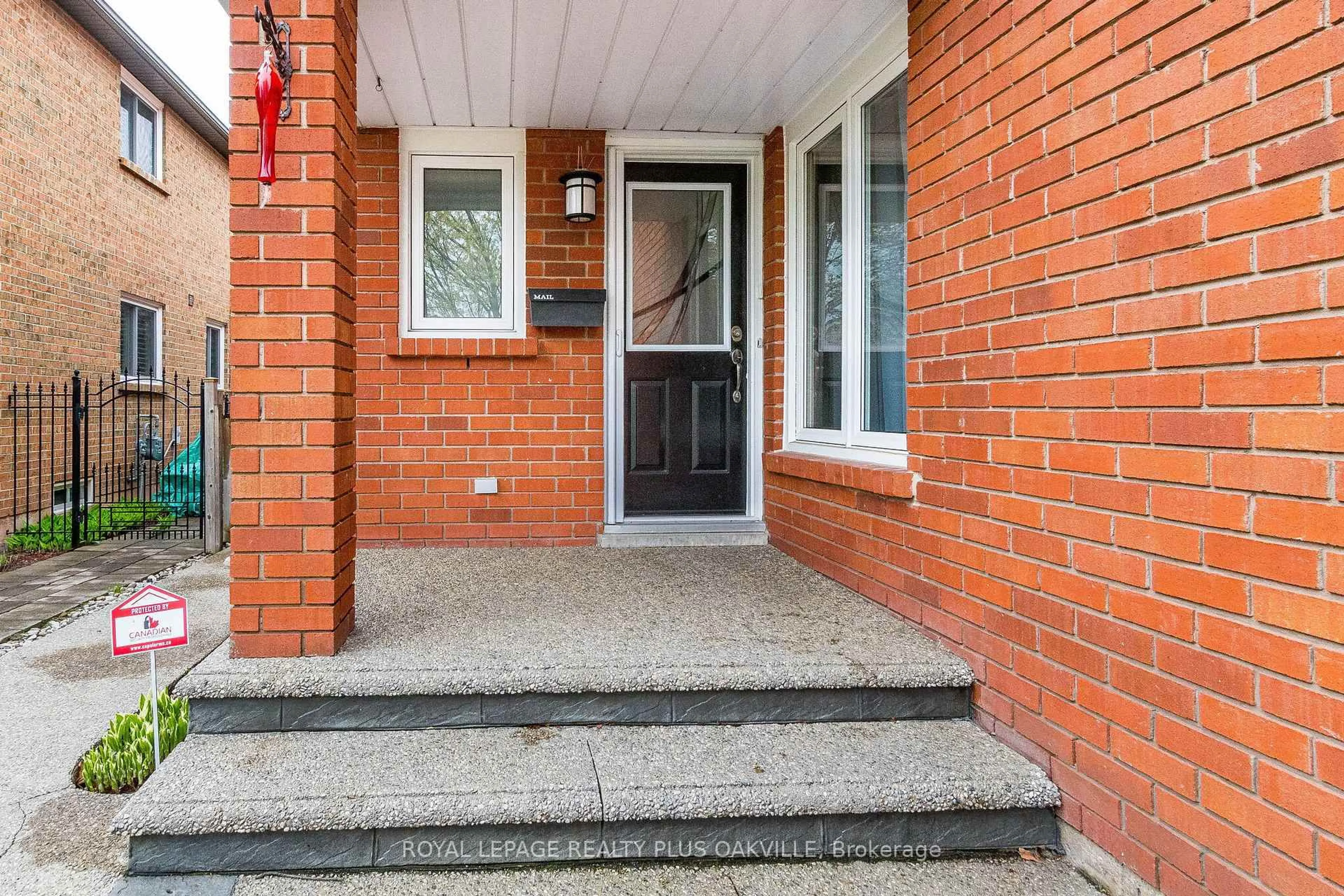 Unknown for 394 Maidstone Cres, Oakville Ontario L6M 1A1