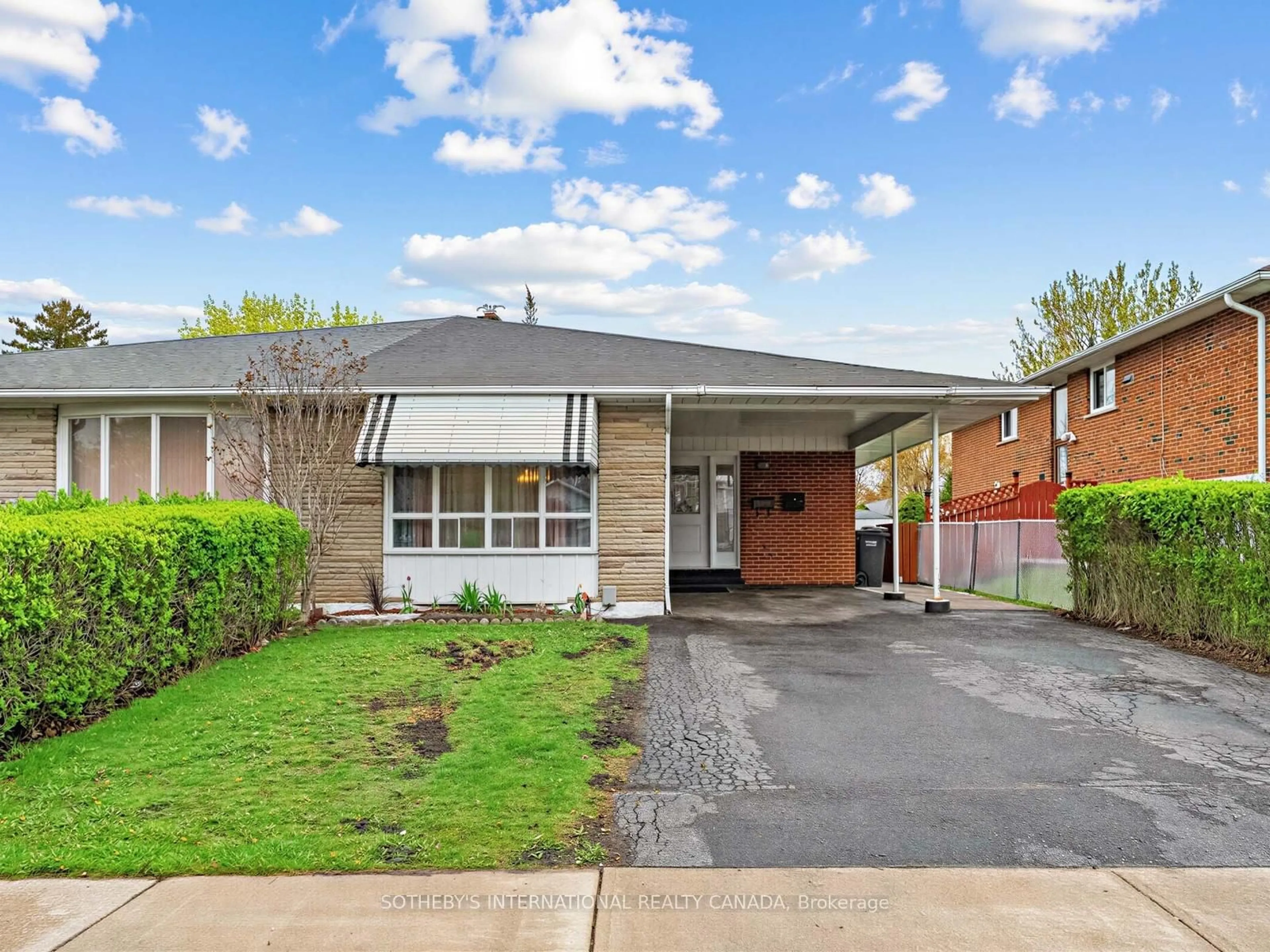 Home with brick exterior material, street for 3352 Queen Frederica Dr, Mississauga Ontario L4Y 3B2