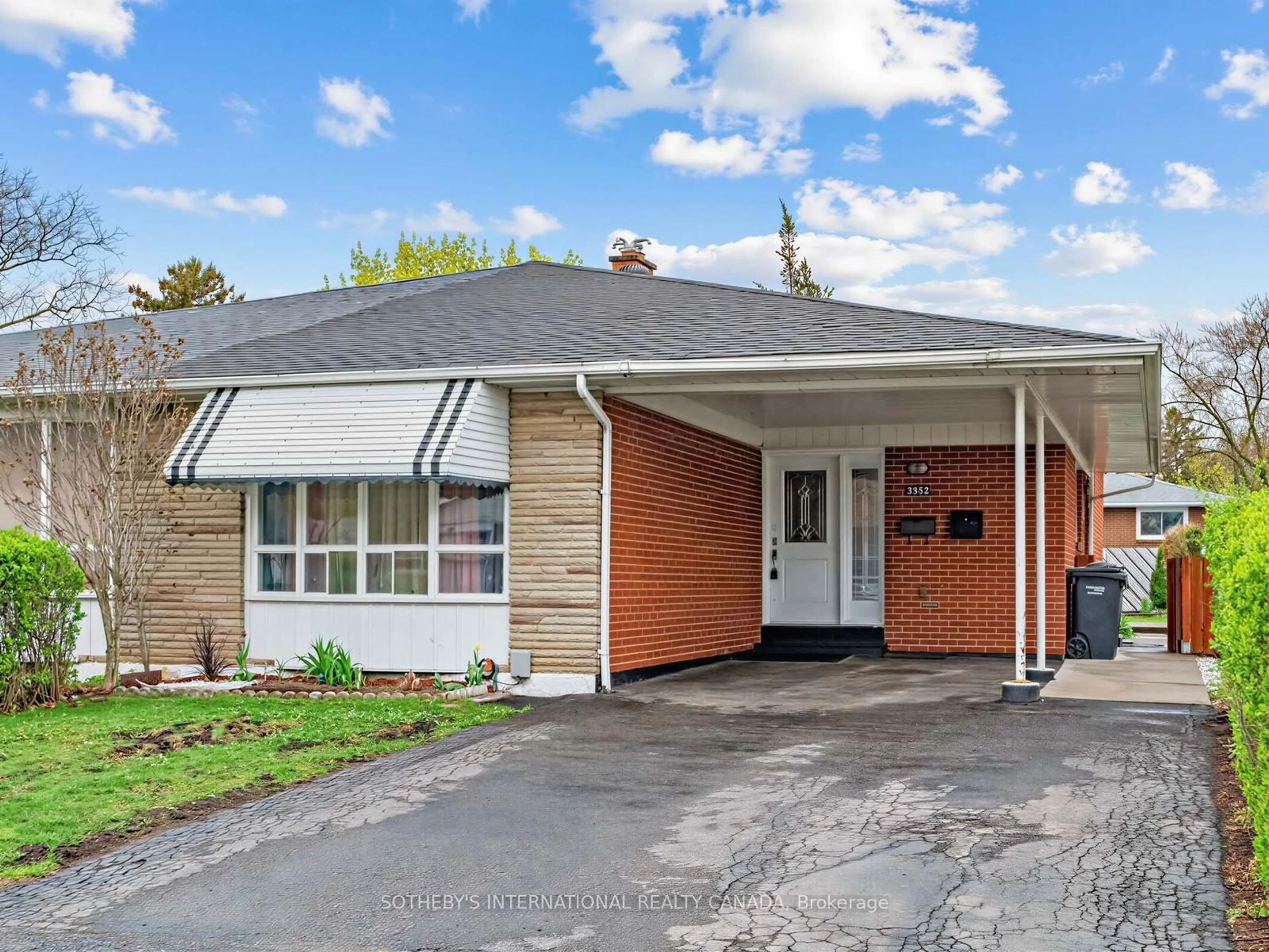 Home with brick exterior material, street for 3352 Queen Frederica Dr, Mississauga Ontario L4Y 3B2