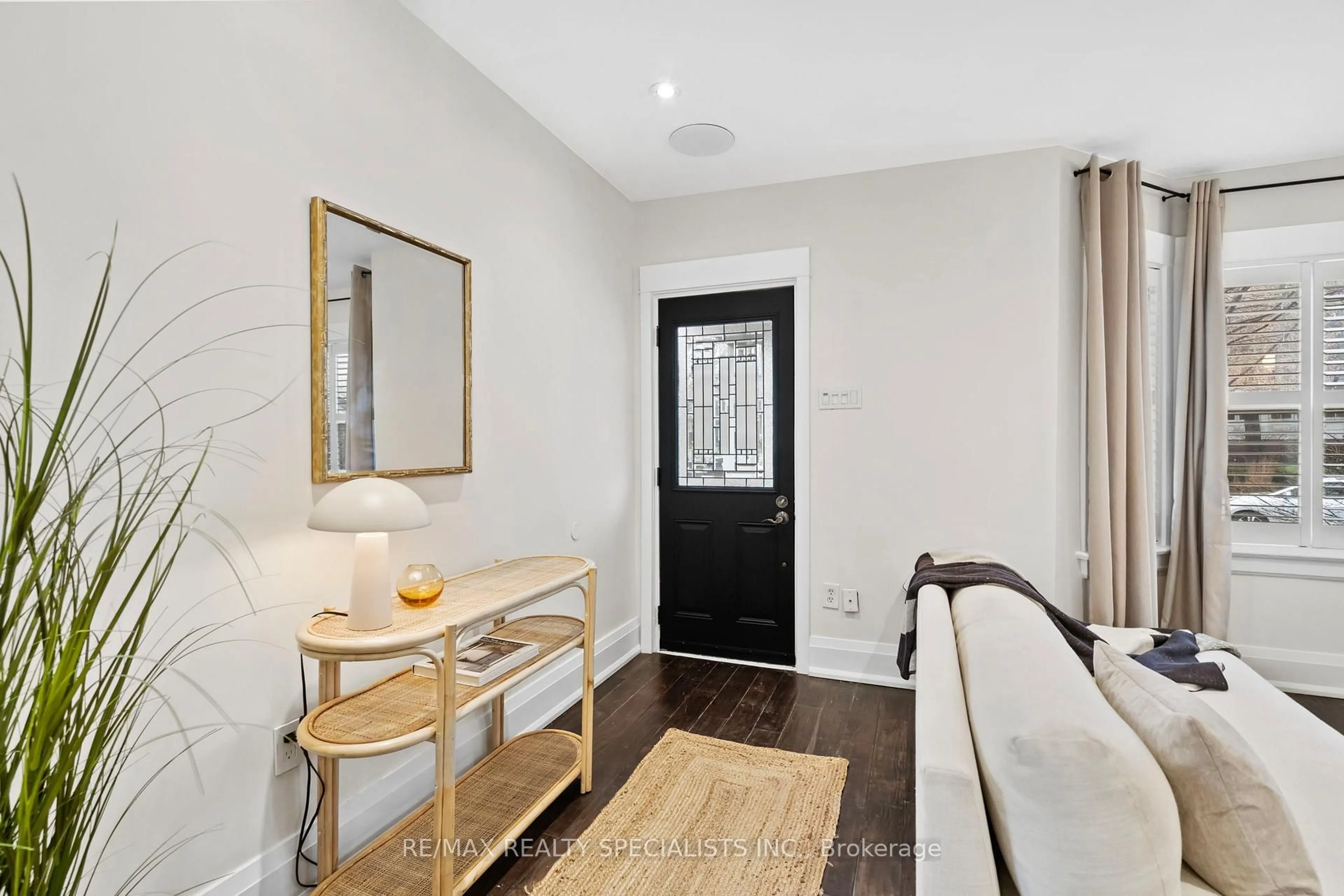 Unknown for 8 Primrose Ave, Toronto Ontario M8V 1P8