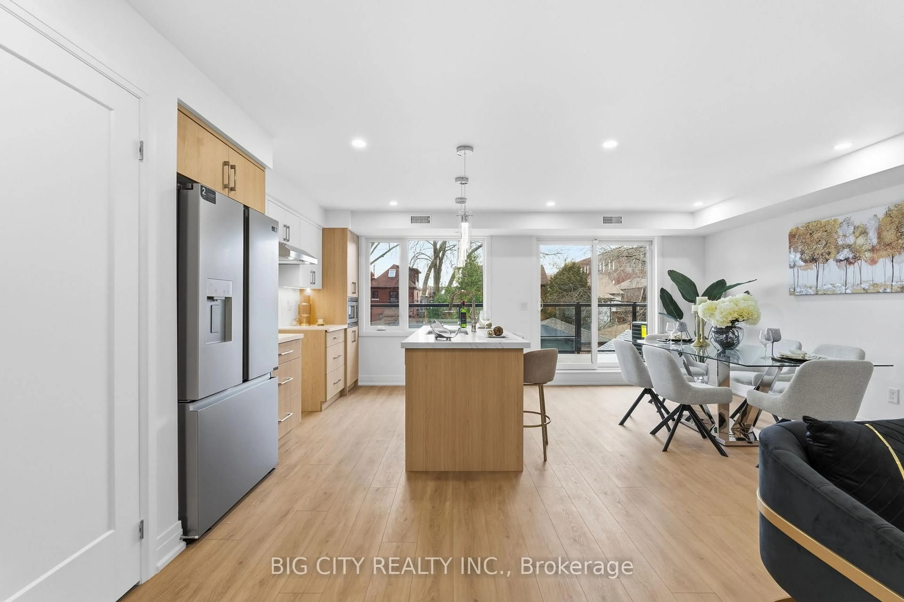 Unknown for 68 Westholme Ave #3, Toronto Ontario M6P 3B8