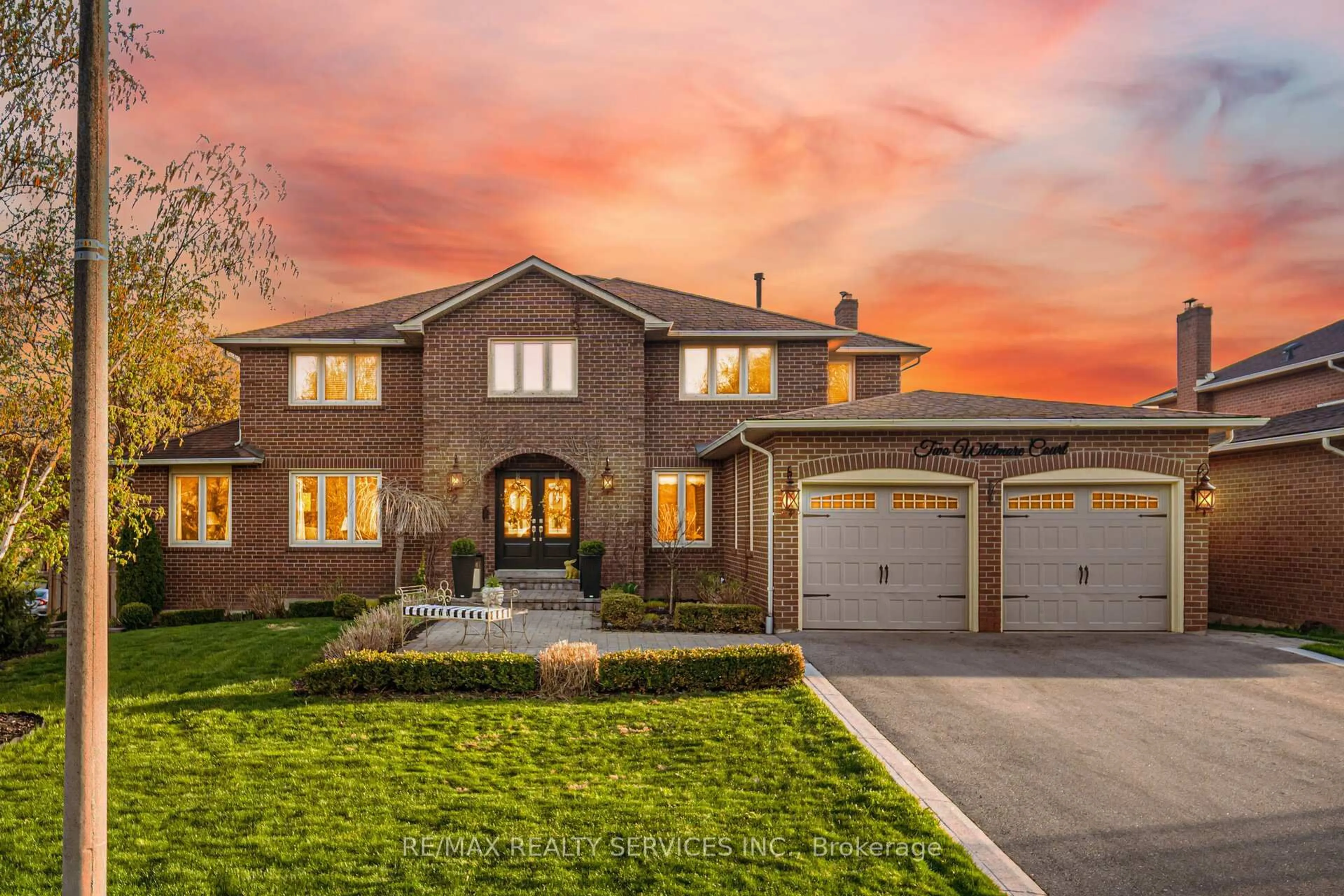Home with brick exterior material, street for 2 WHITMORE Crt, Brampton Ontario L6Z 2A5