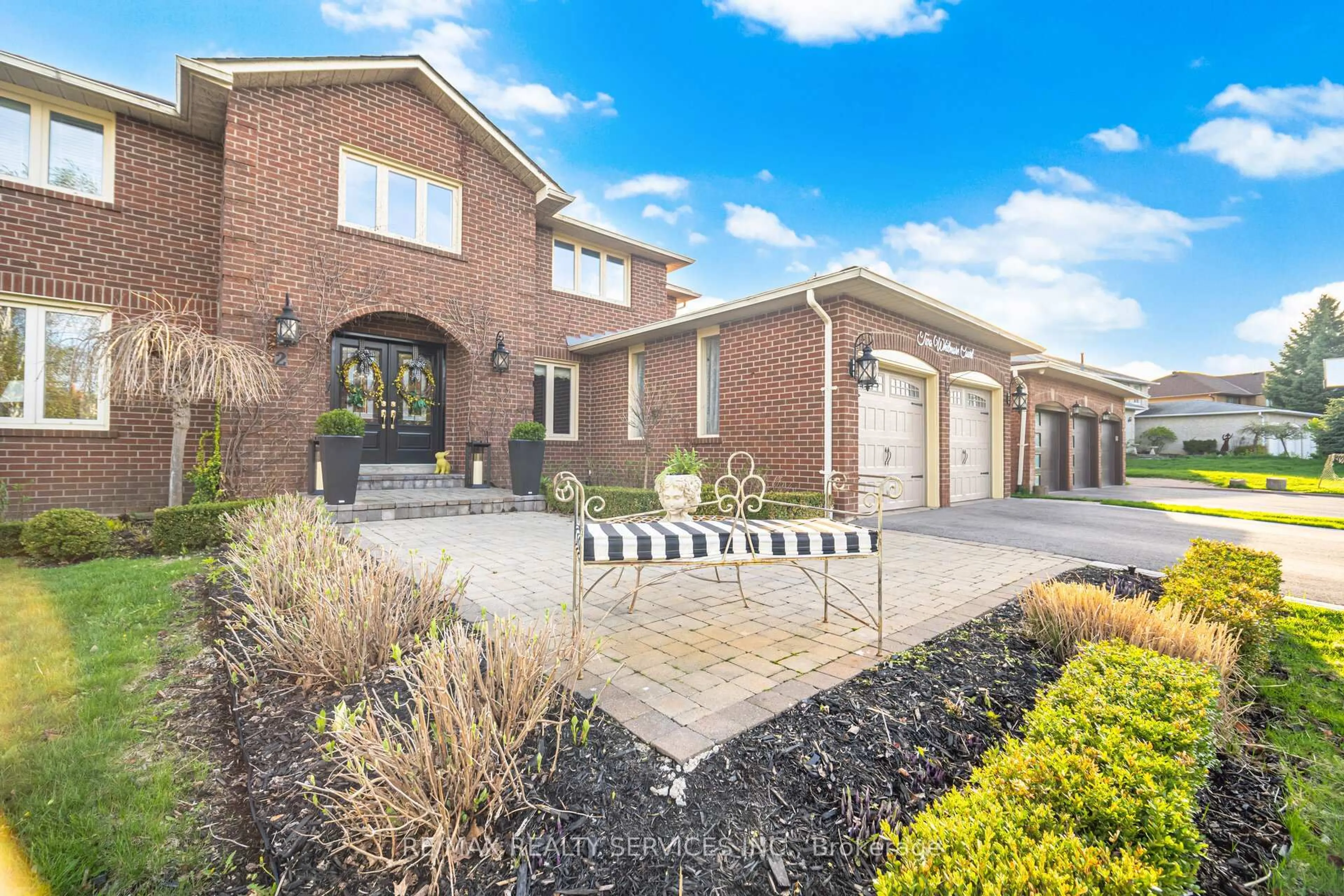 Home with brick exterior material, street for 2 WHITMORE Crt, Brampton Ontario L6Z 2A5