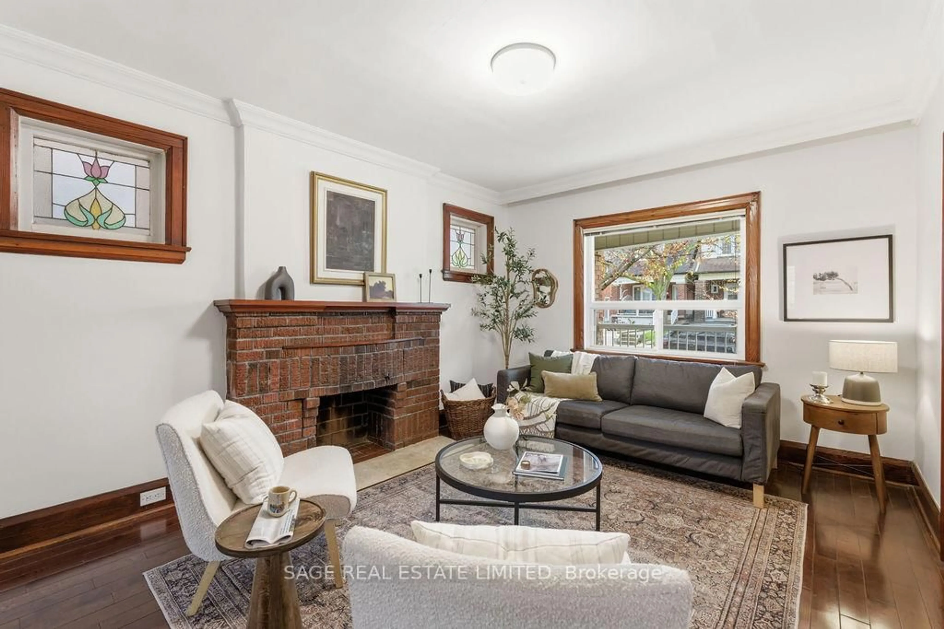 Living room with furniture, unknown for 96 Silverthorn Ave, Toronto Ontario M6N 3K1