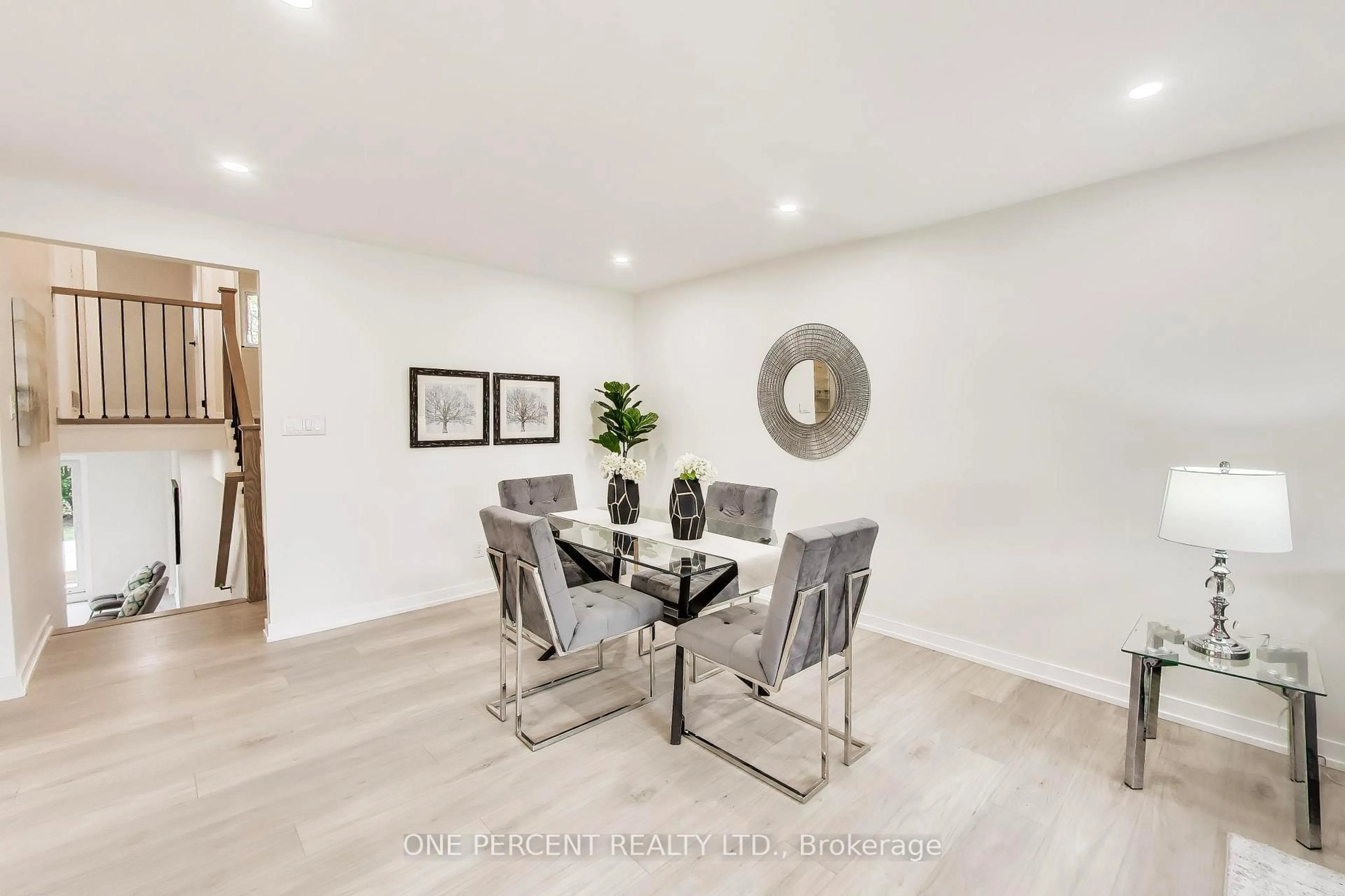 Dining room, wood/laminate floor for 1270 Pallatine Dr, Oakville Ontario L6H 1Z2