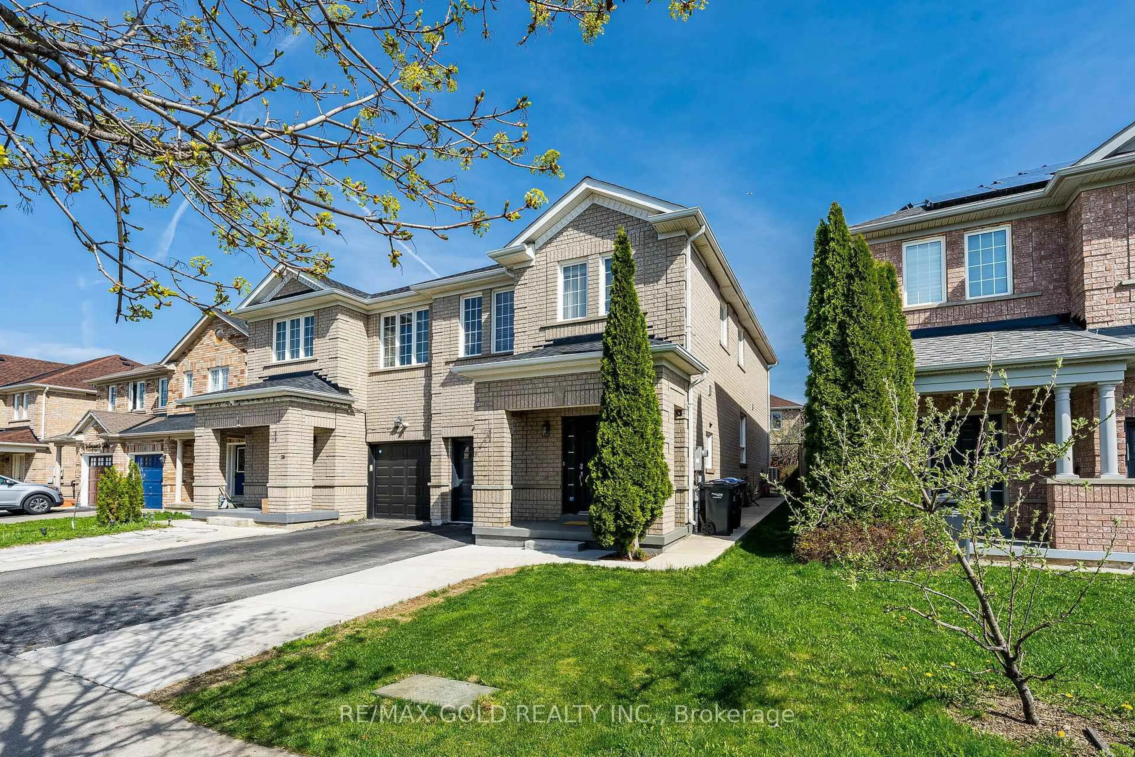 Unknown for 40 Hollingsworth Circ, Brampton Ontario L7A 0J7