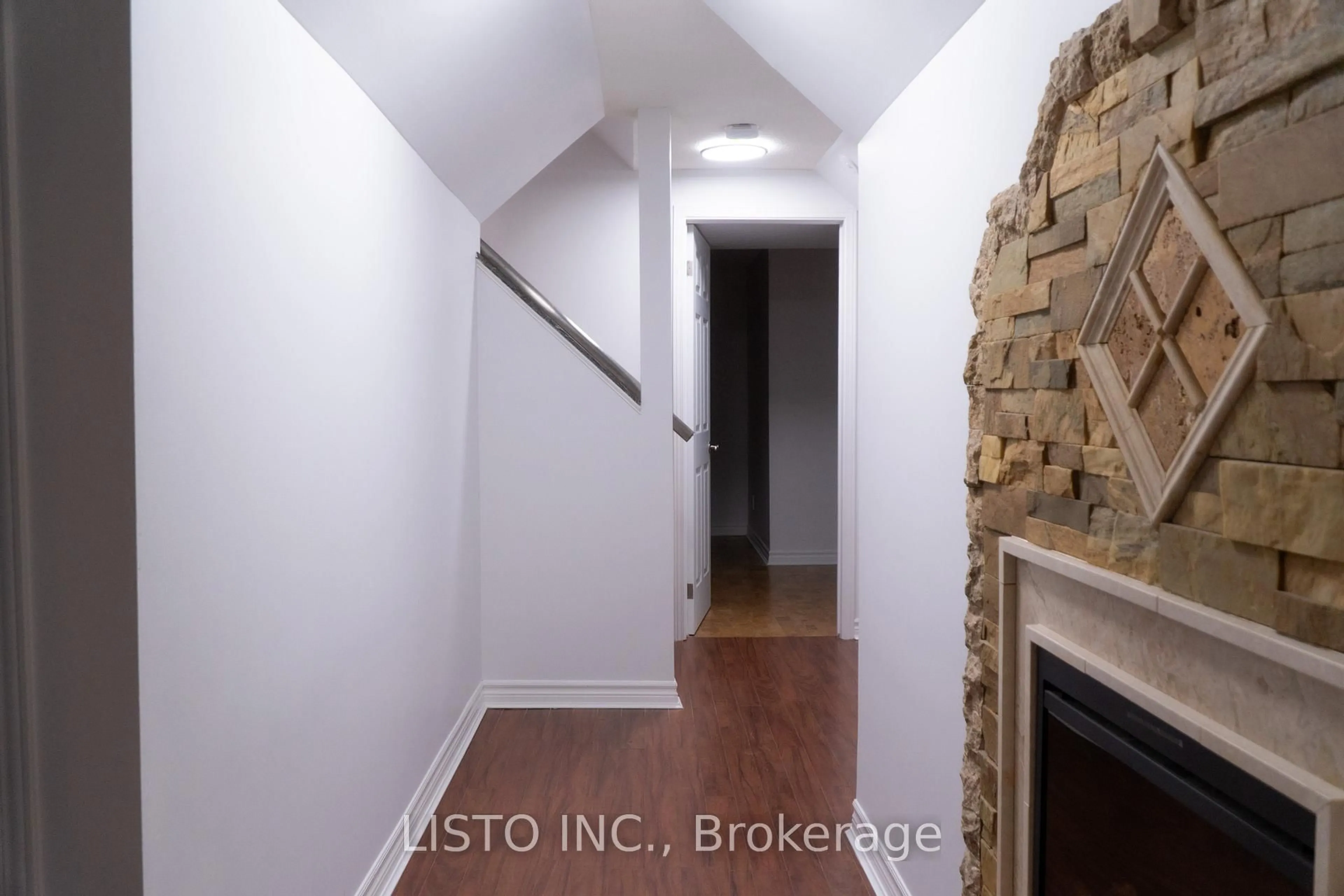 A pic of a room for 128 Sweetwood Circ, Brampton Ontario L7A 2S2