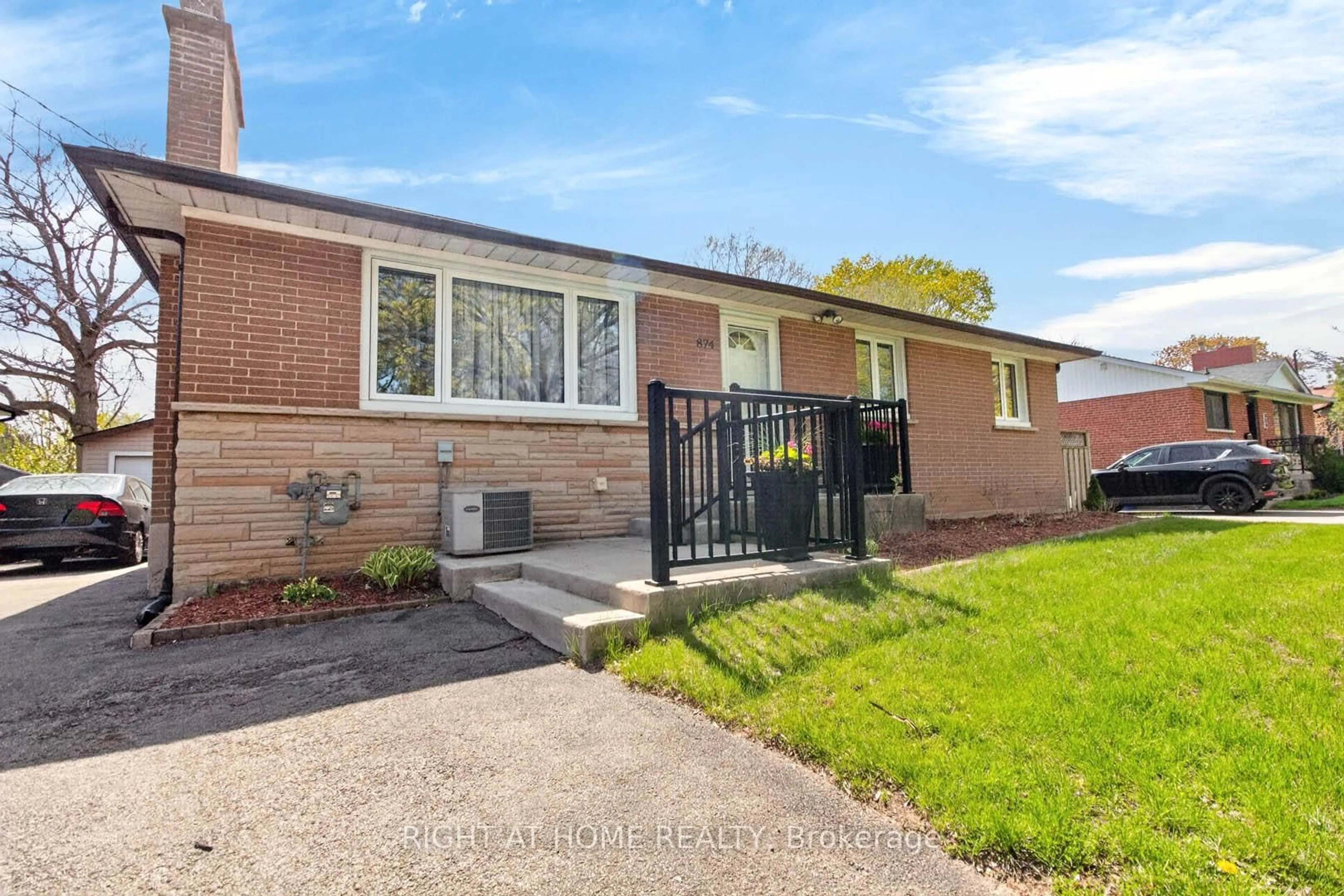 Home with brick exterior material, street for 874 Francis Rd, Burlington Ontario L7T 3Y2