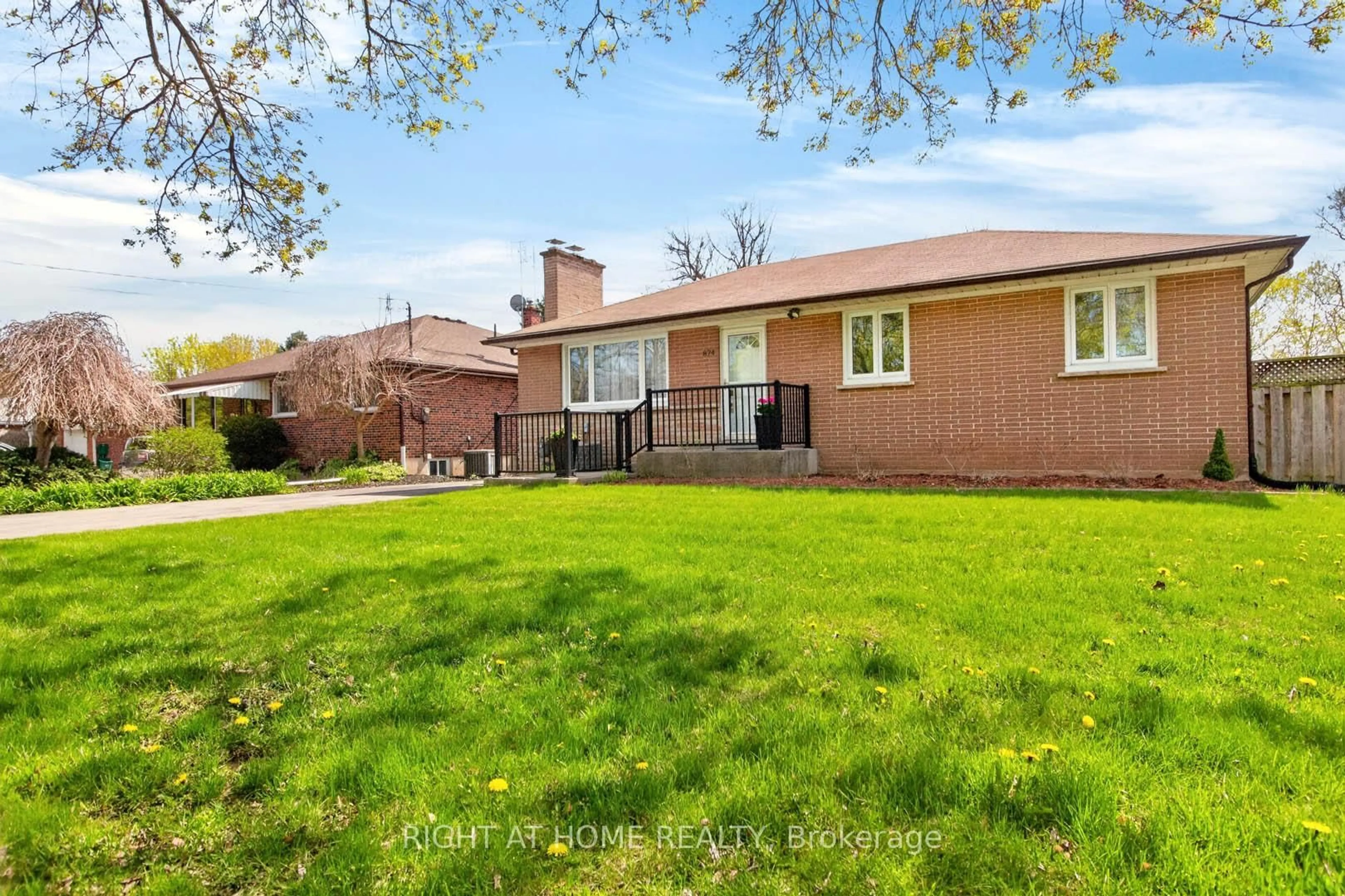 Home with brick exterior material, street for 874 Francis Rd, Burlington Ontario L7T 3Y2
