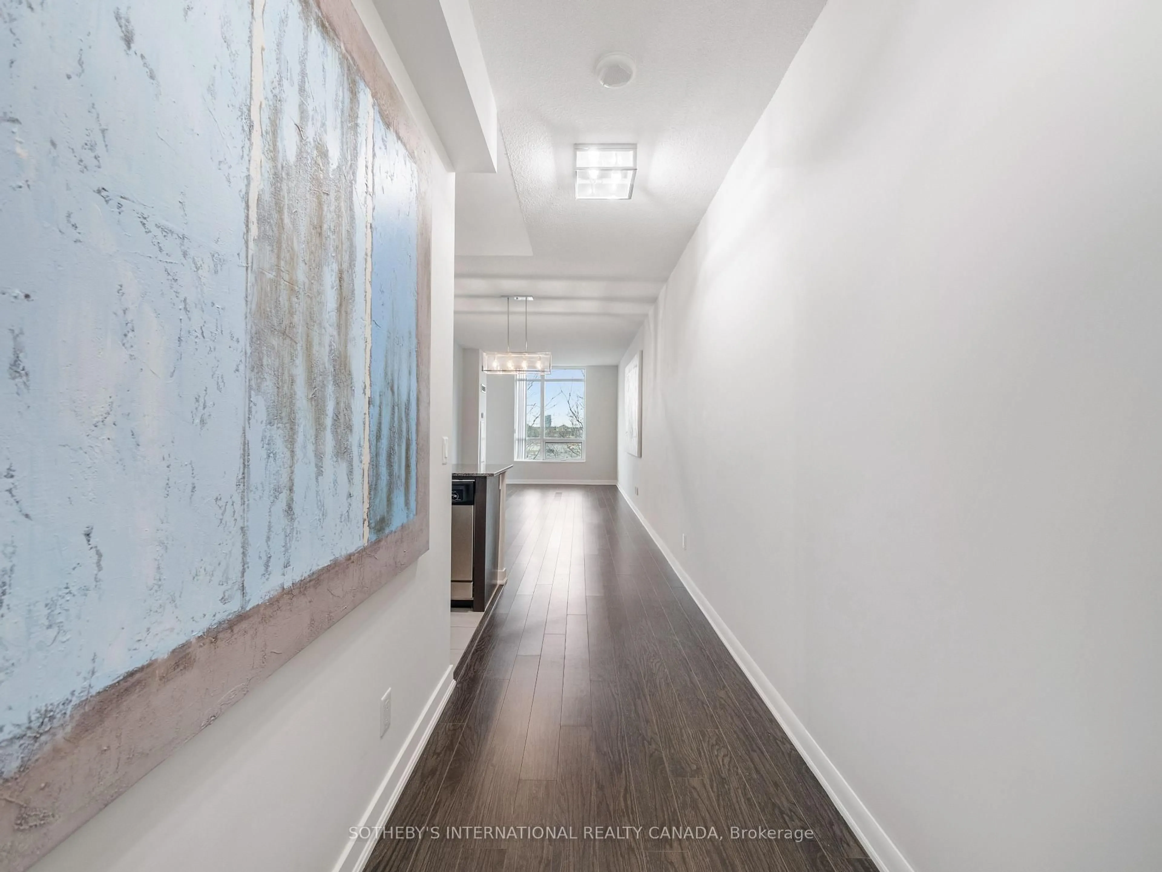 Indoor foyer for 205 Sherway Gardens Rd #206, Toronto Ontario M9C 0A5