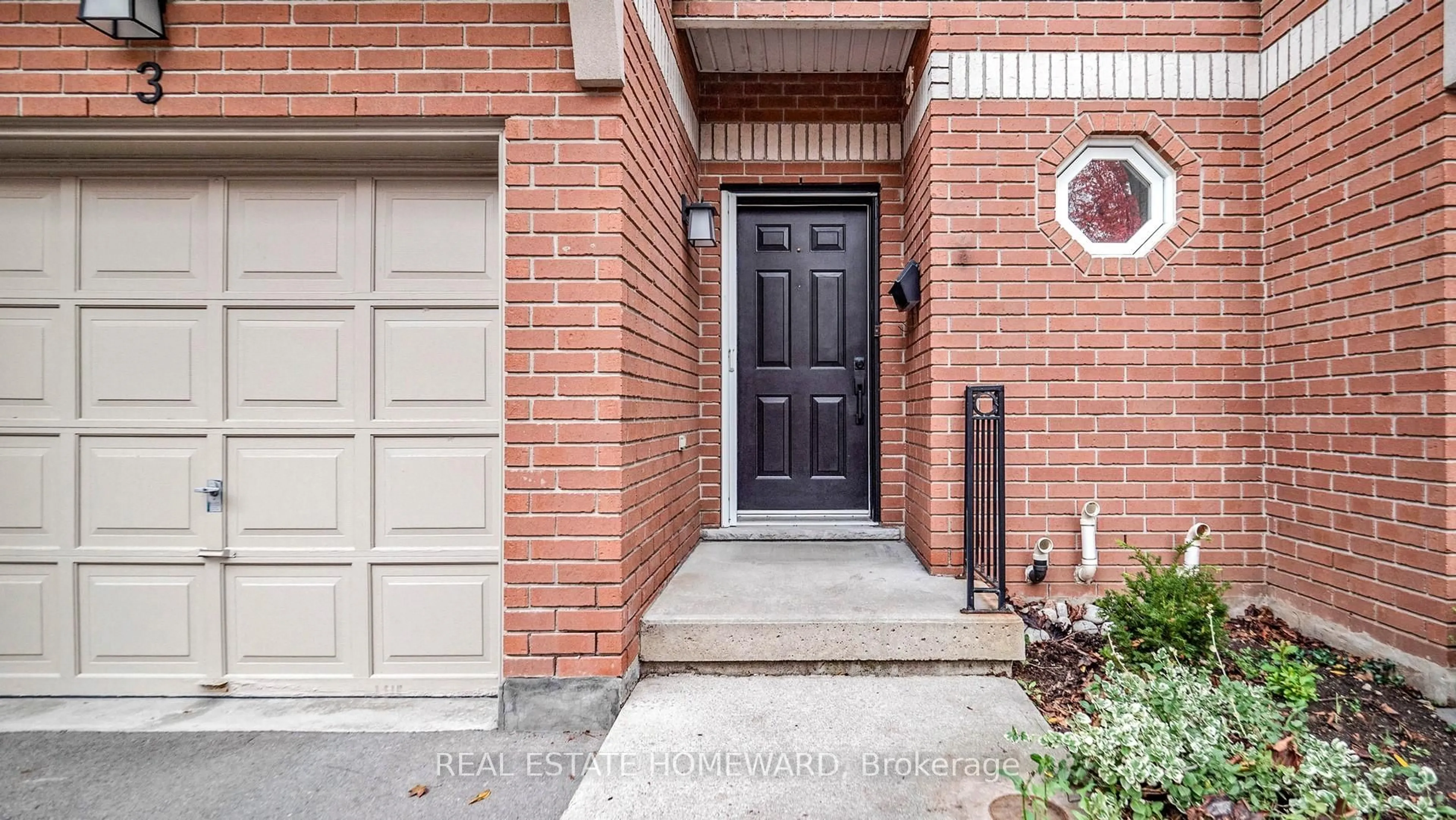 Home with brick exterior material, street for 476 Walker's Line #3, Burlington Ontario L7N 2E2