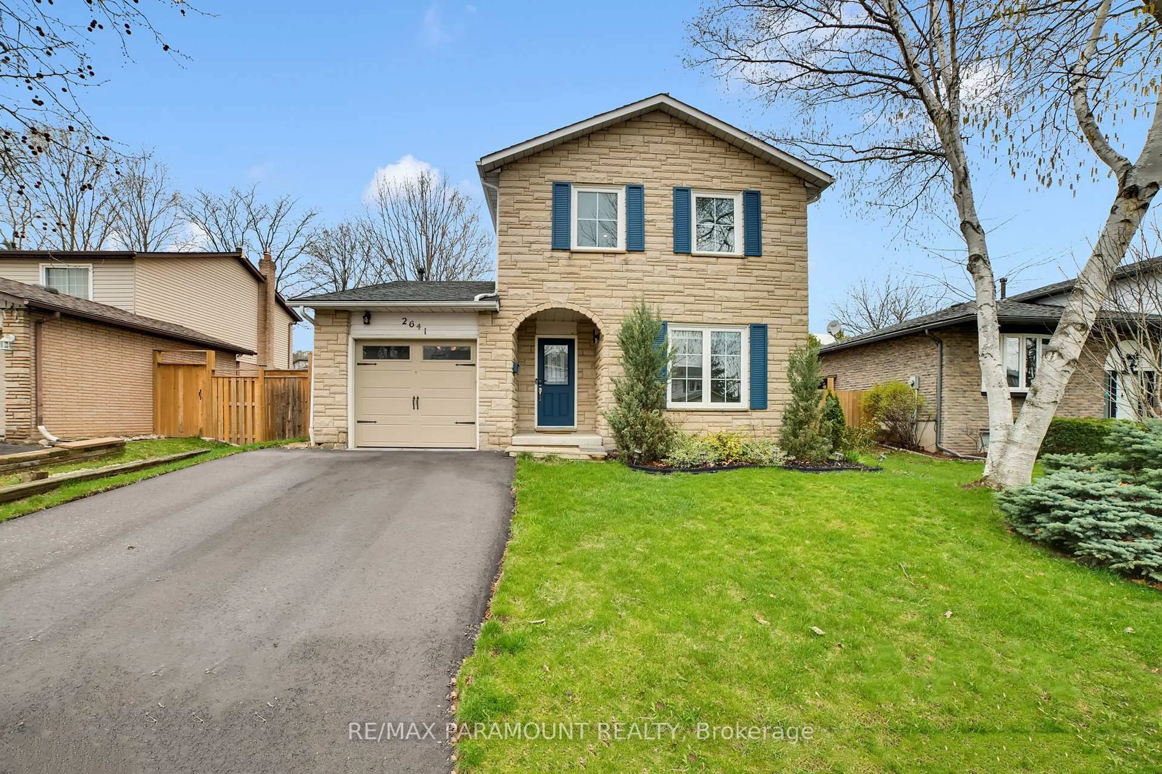 Home with brick exterior material, street for 2641 Cavendish Dr, Burlington Ontario L7P 3W6