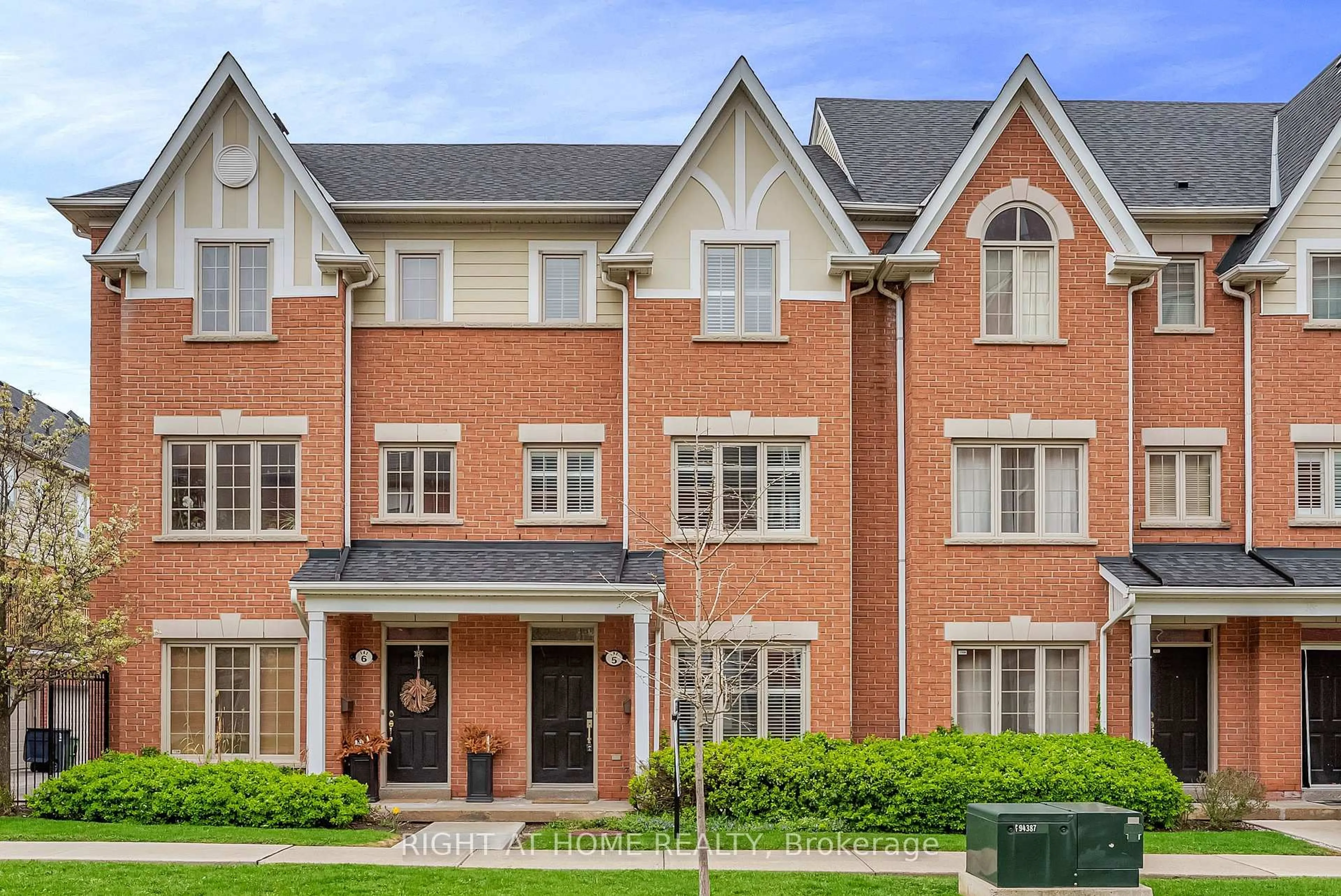 Home with brick exterior material, street for 141 Thirteenth St #5, Toronto Ontario M8V 4E4