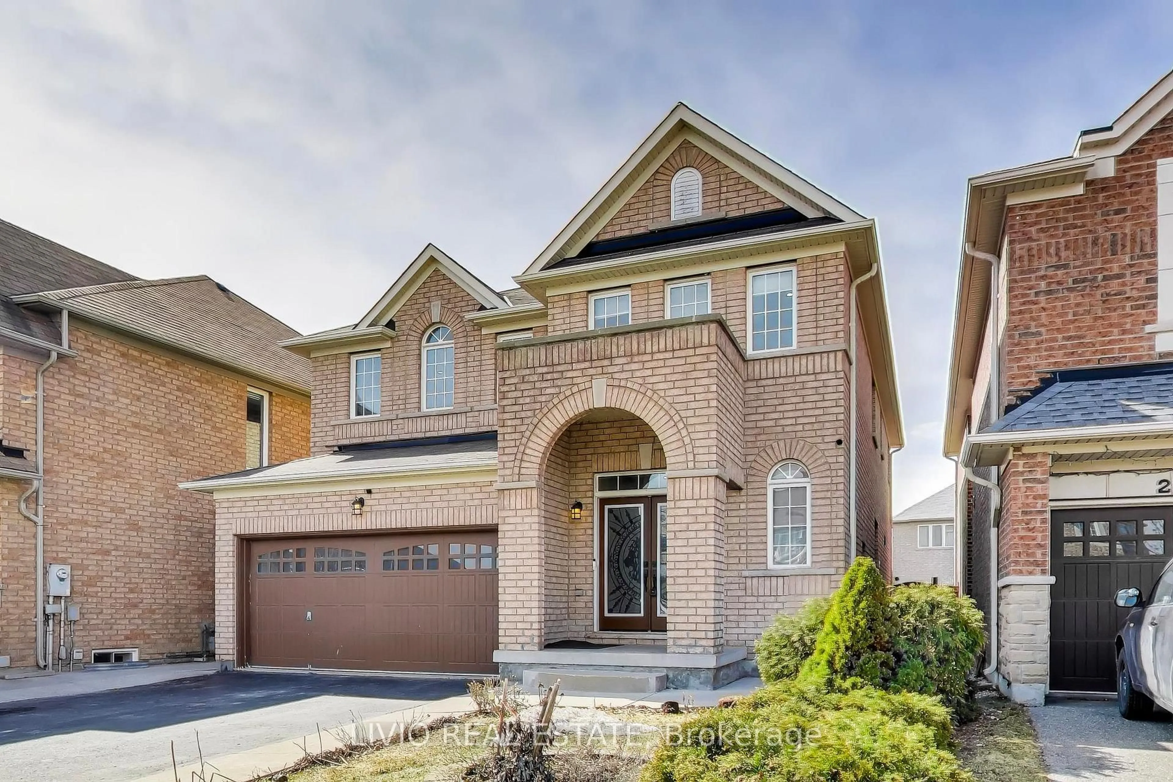 Home with brick exterior material, street for 232 Thorndale Rd, Brampton Ontario L6P 3H5