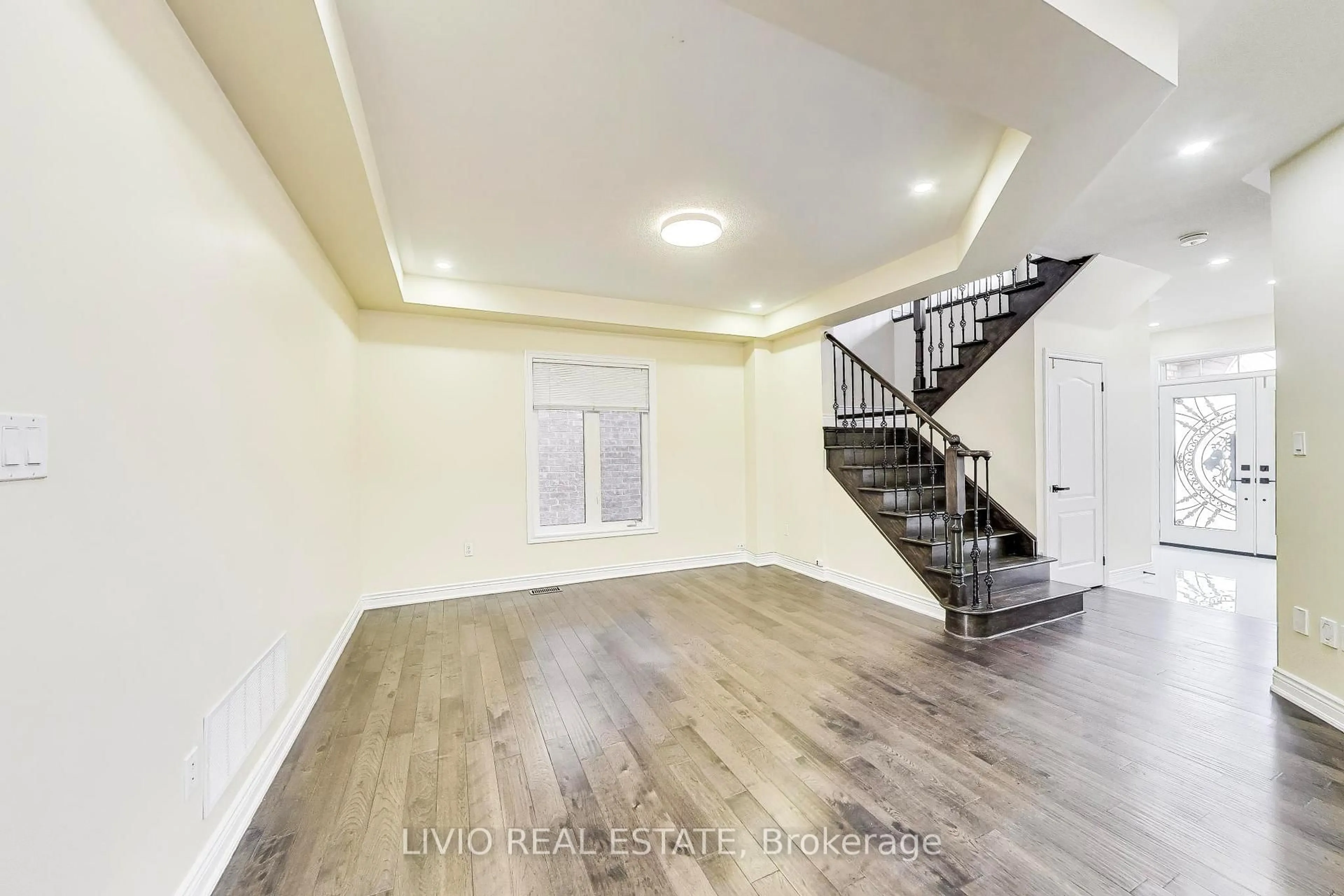 Unknown for 232 Thorndale Rd, Brampton Ontario L6P 3H5