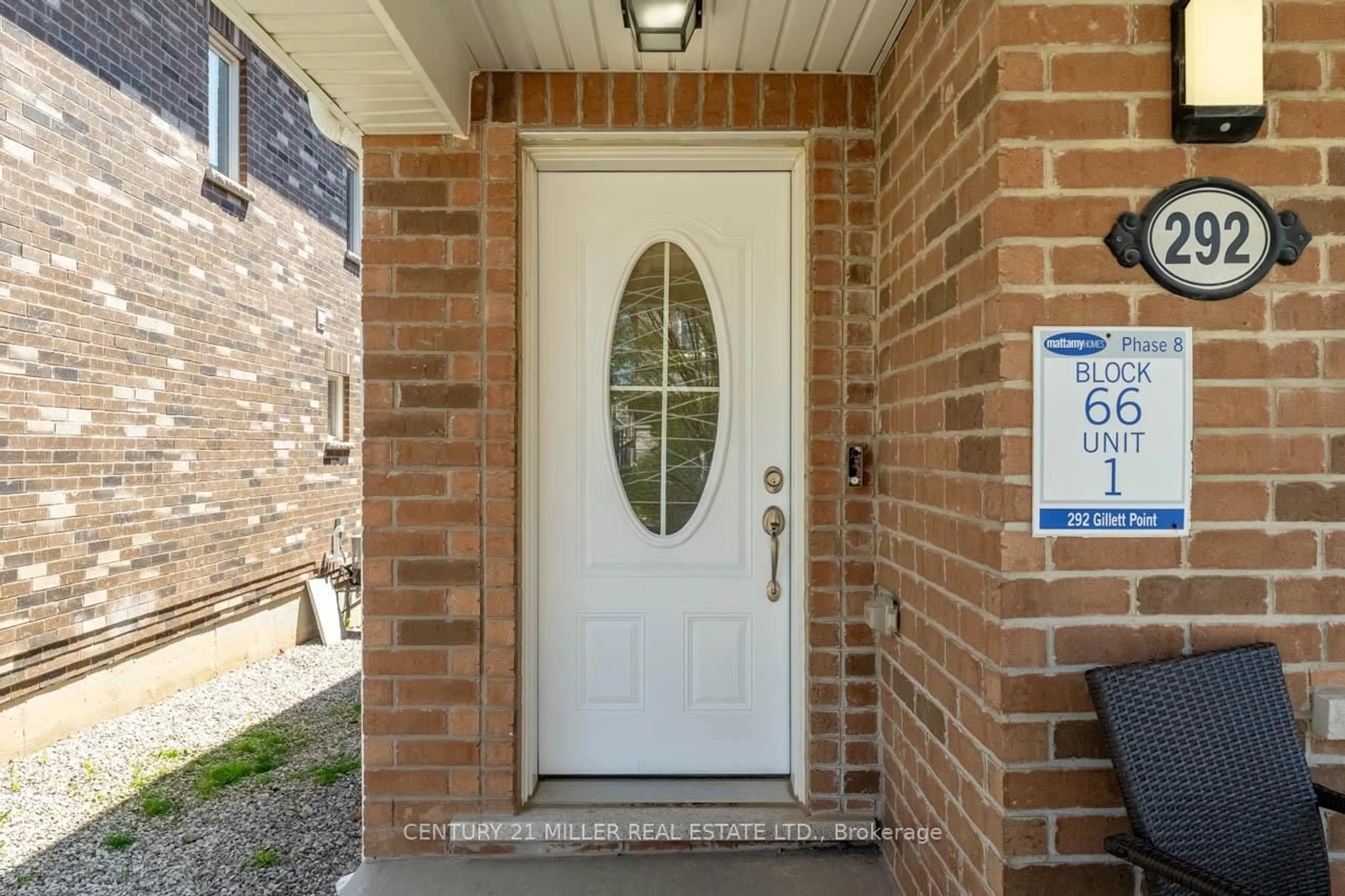 Indoor entryway for 292 Gillett Pt, Milton Ontario L9E 1C6