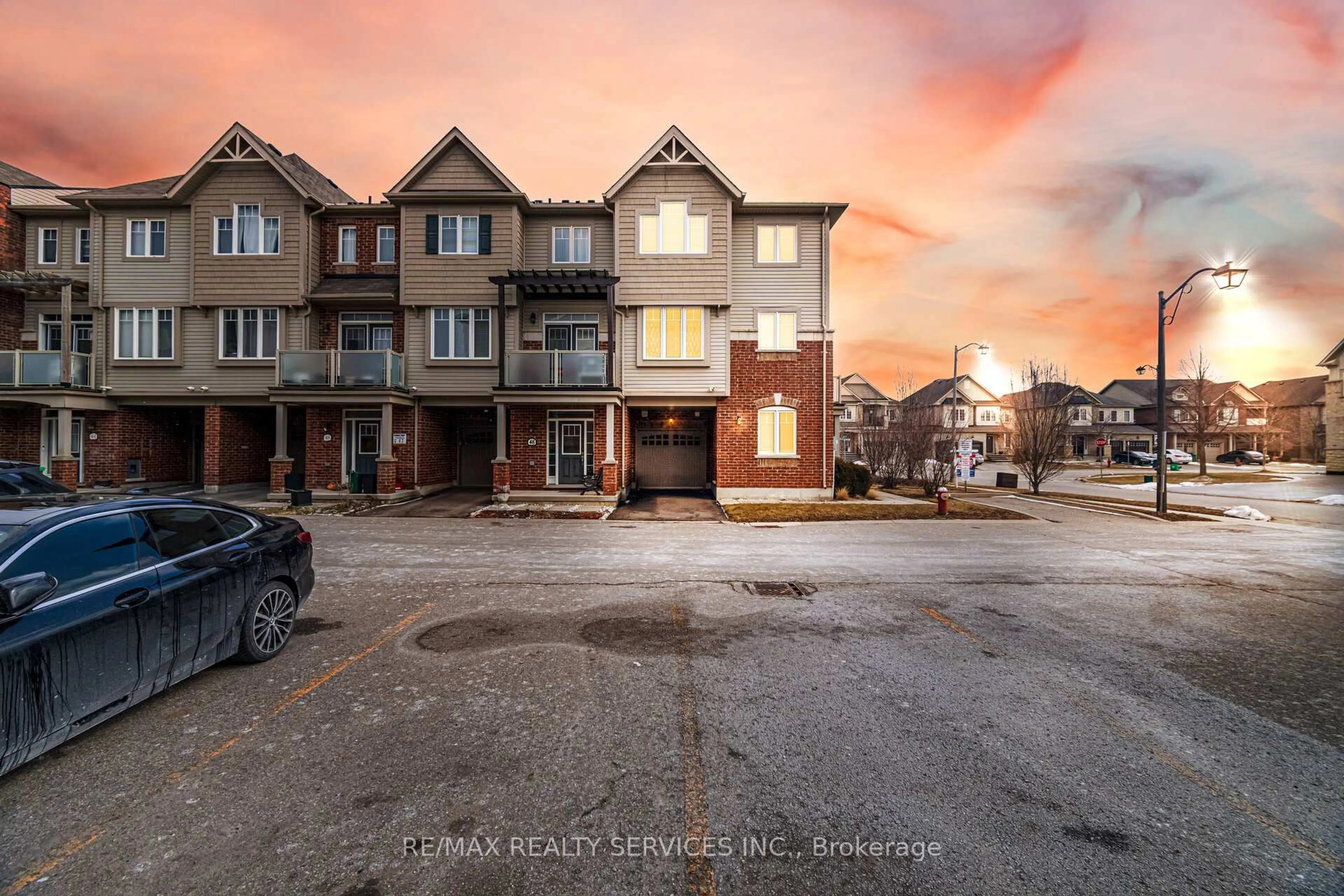 A pic from outside/outdoor area/front of a property/back of a property/a pic from drone, street for 3 Alnwick Ave, Caledon Ontario L7C 3P5