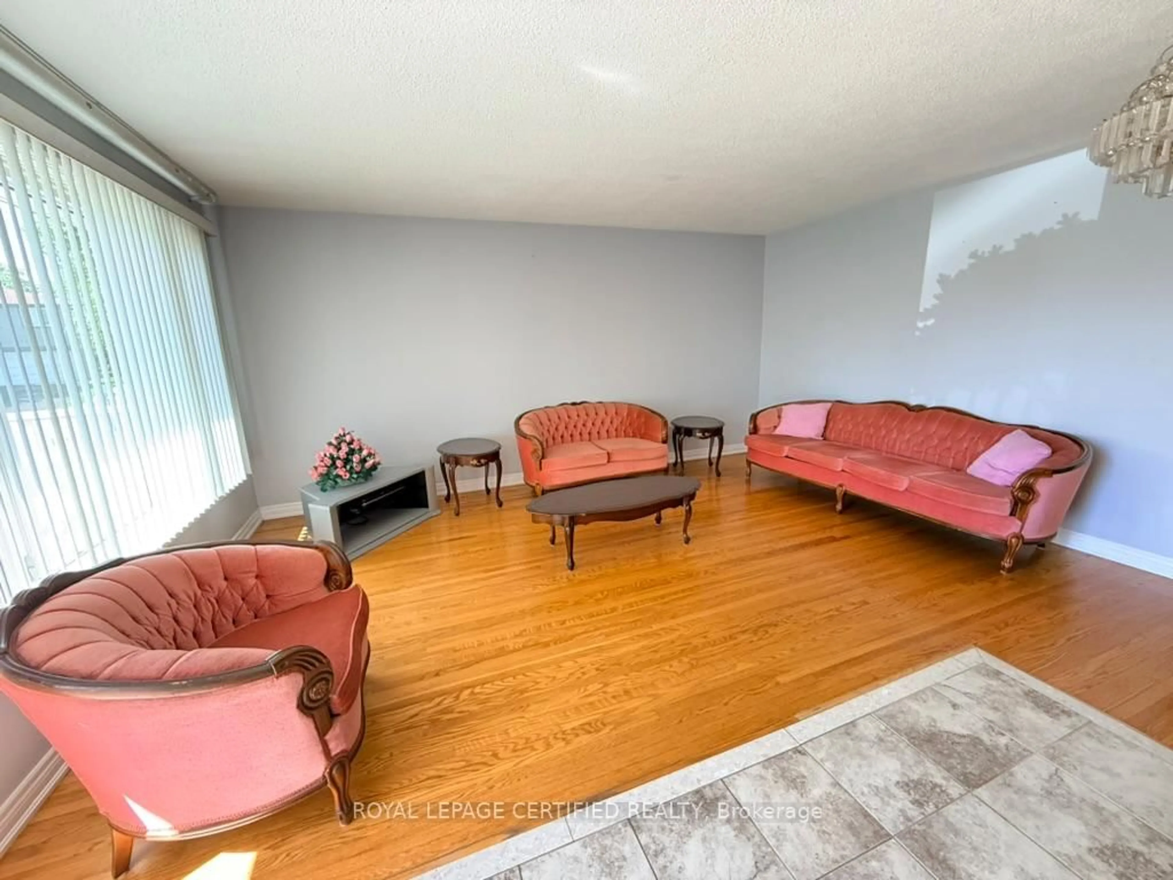 Living room with furniture, unknown for 36 Watson Cres, Brampton Ontario L6W 1E7