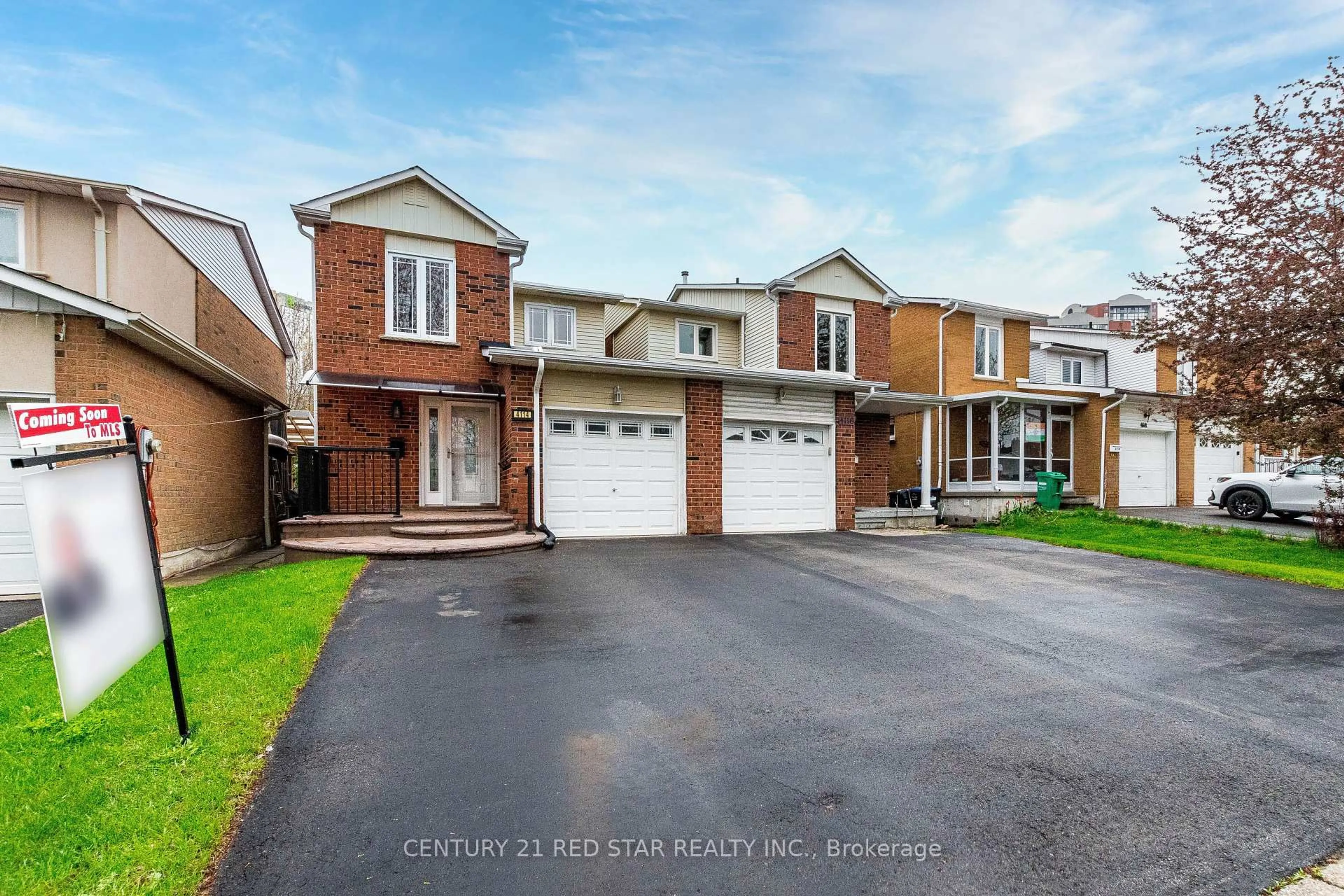 Home with brick exterior material, street for 4114 Bishopstoke Lane, Mississauga Ontario L4Z 1M5