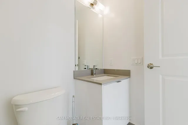 202 Burnhamthorpe Rd #2003, Mississauga 5