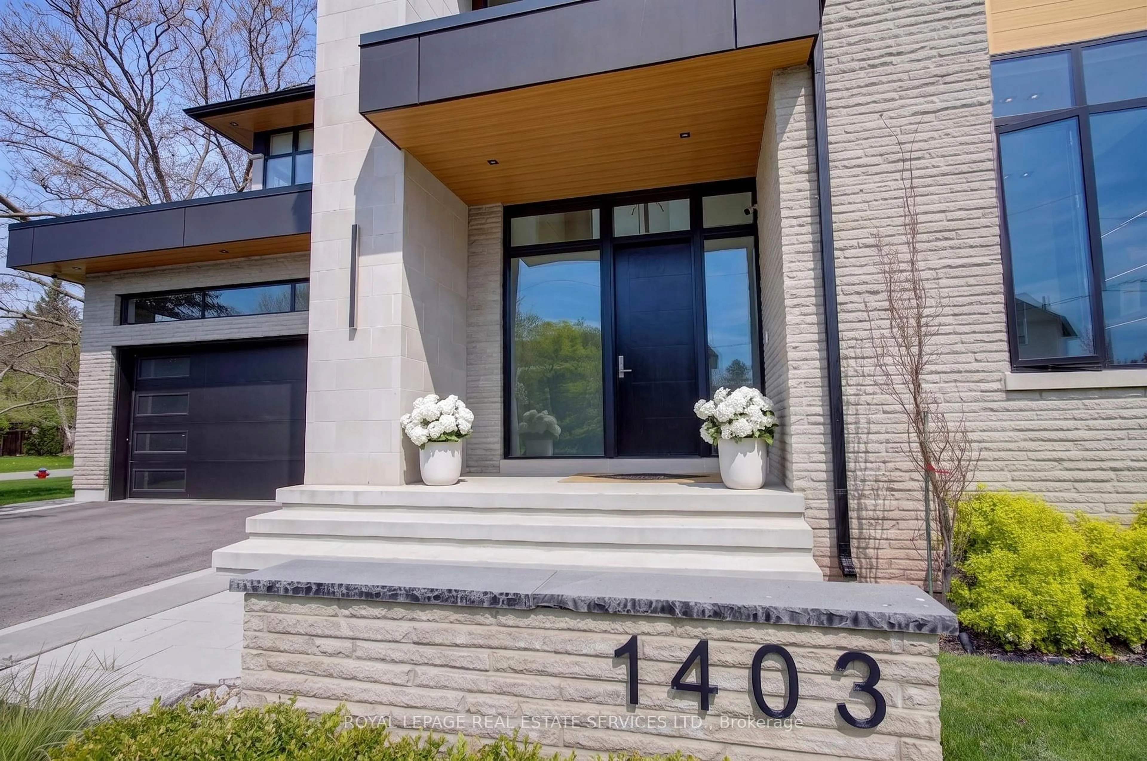 Home with brick exterior material, street for 1403 Wren Ave, Oakville Ontario L6L 2V7