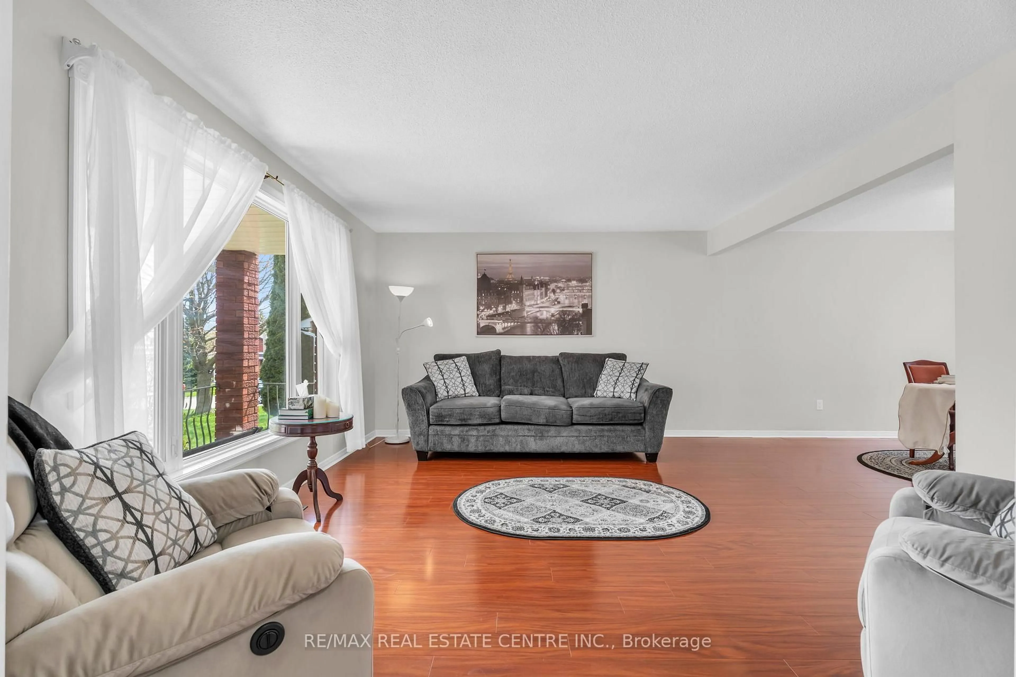 Living room with furniture, unknown for 255 Kensington Pl, Orangeville Ontario L9W 4G8