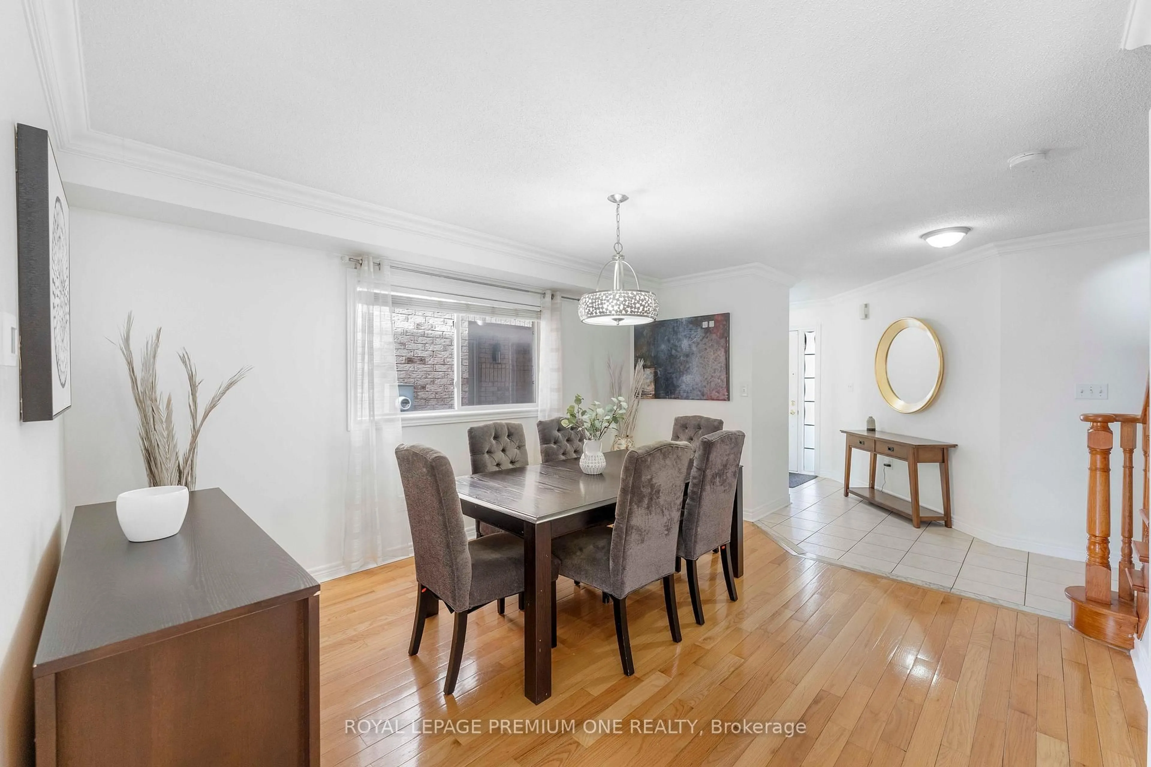 Dining room, wood/laminate floor for 178 Cedargrove Rd, Caledon Ontario L7E 2X6